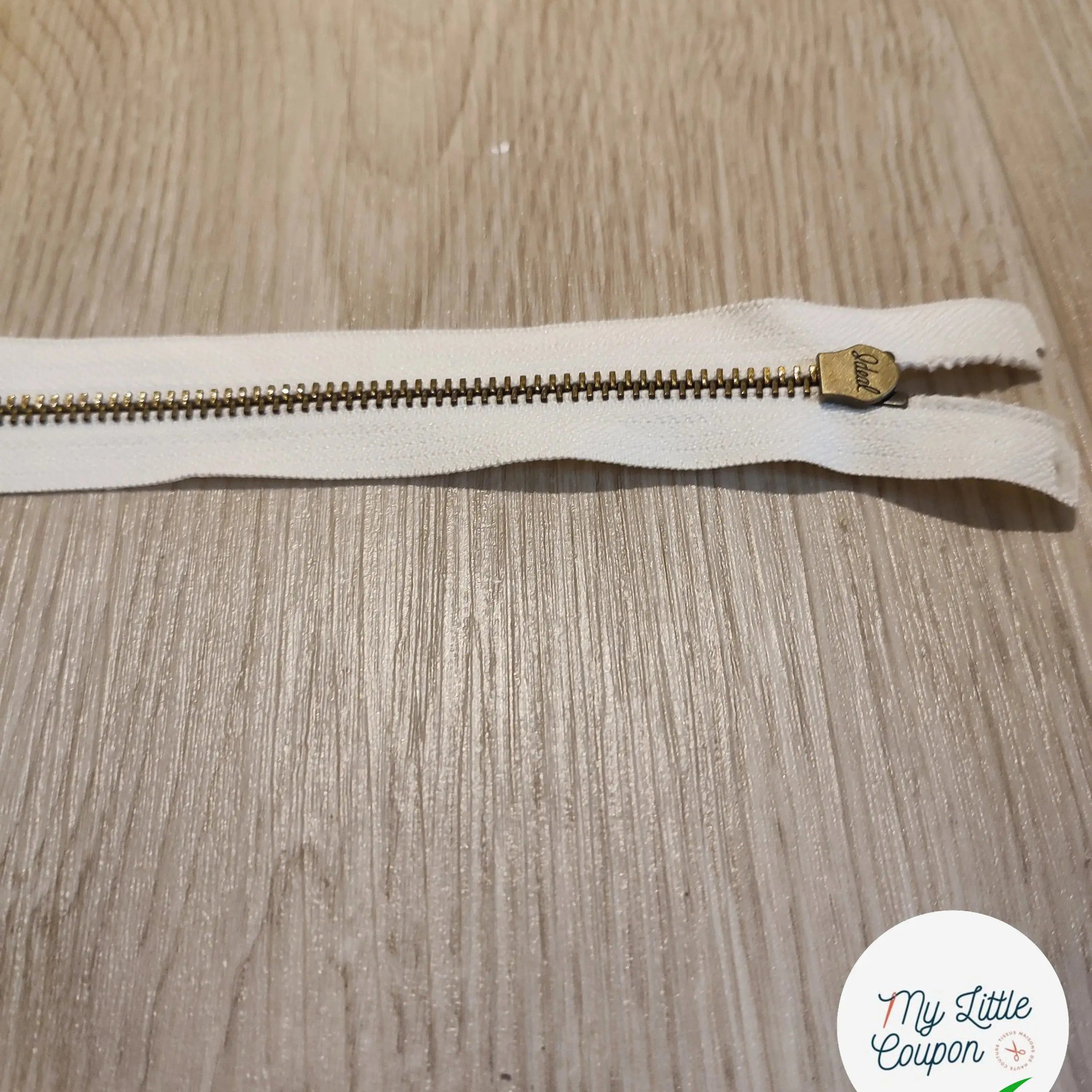 (Copie) FERMETURE RIRI METAL SÉPARABLE 90CM MARRON - My Little Coupon