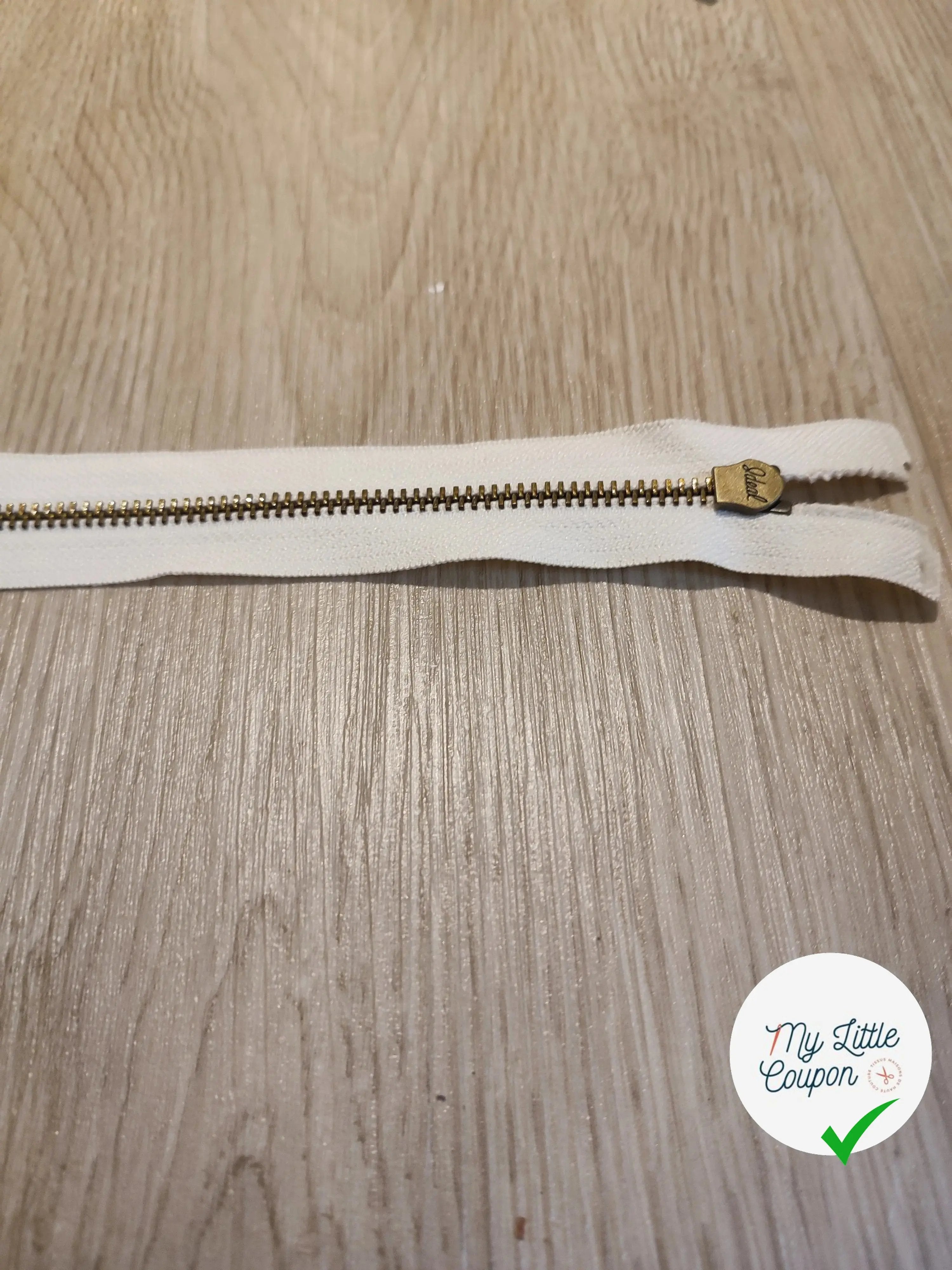 (Copie) FERMETURE RIRI METAL SÉPARABLE 90CM MARRON - My Little Coupon