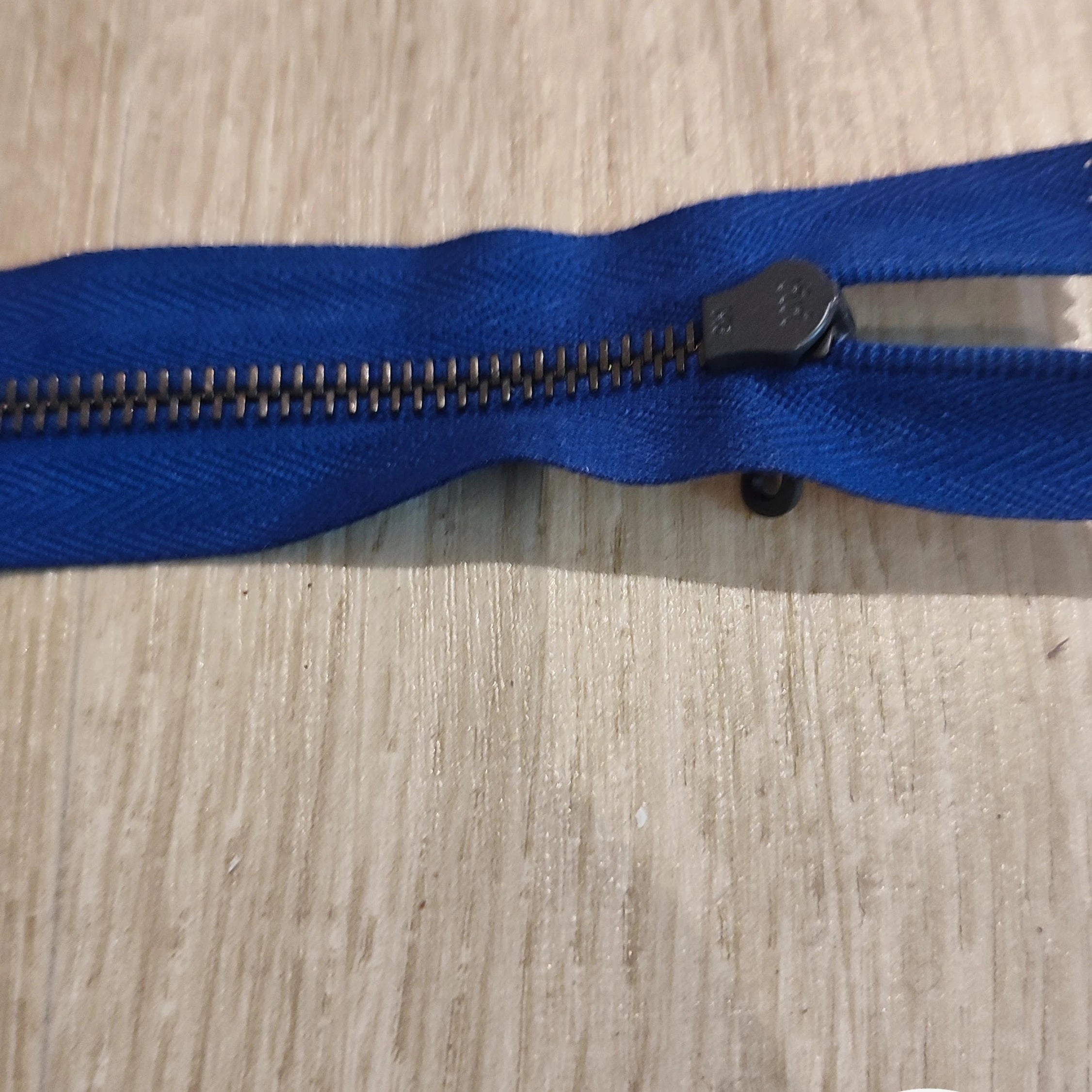 FERMETURE RIRI MÉTAL SÉPARABLE 90CM BLEU FONCÉ M6 - My Little Coupon