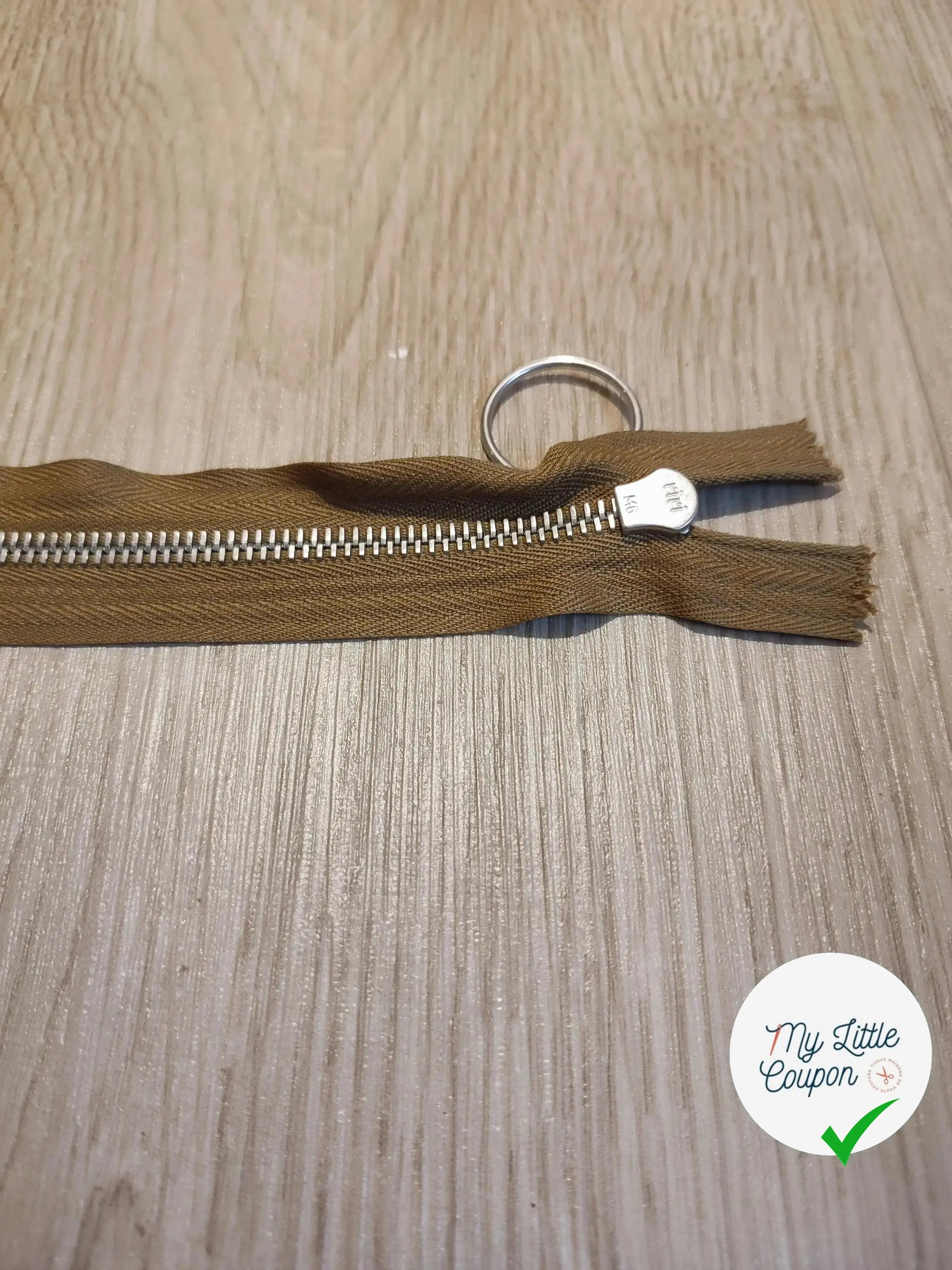 FERMETURE RIRI METAL NON SÉPARABLE 25CM MARRON CAFÉ M6 - My Little Coupon