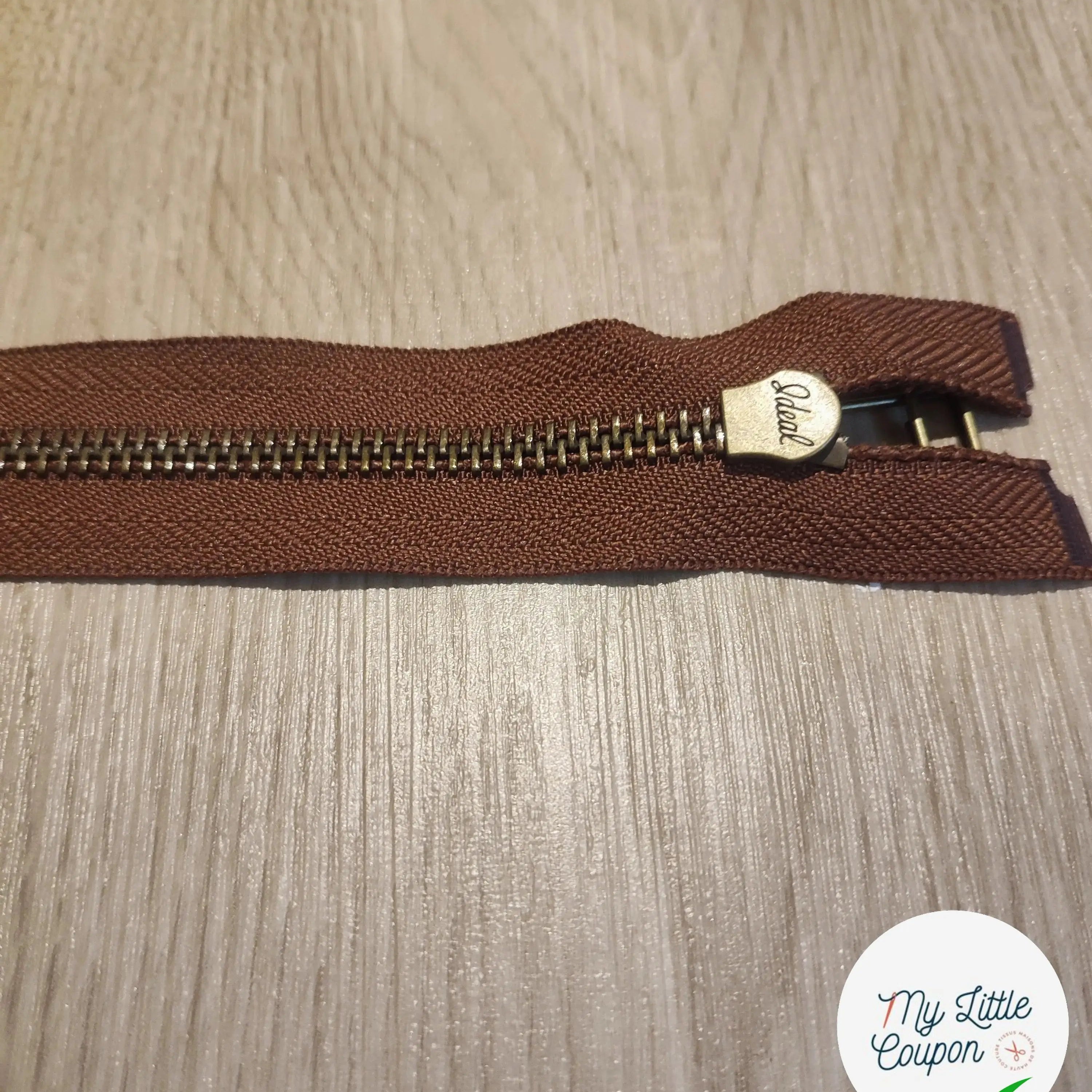 (Copie) FERMETURE RIRI METAL SÉPARABLE 80CM MARRON FONCÉ - My Little Coupon