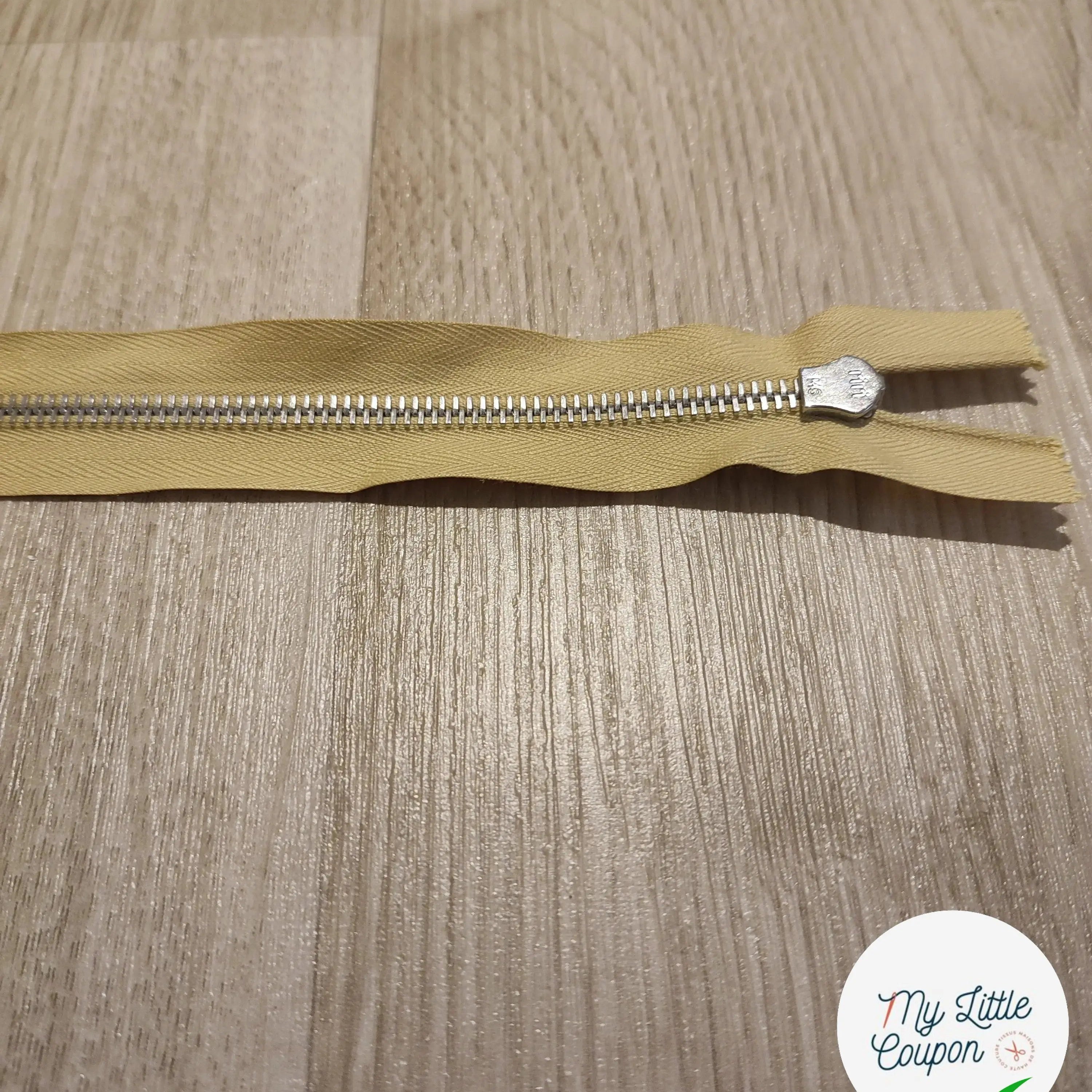 FERMETURE RIRI METAL SÉPARABLE 80CM JAUNE CLAIR - My Little Coupon