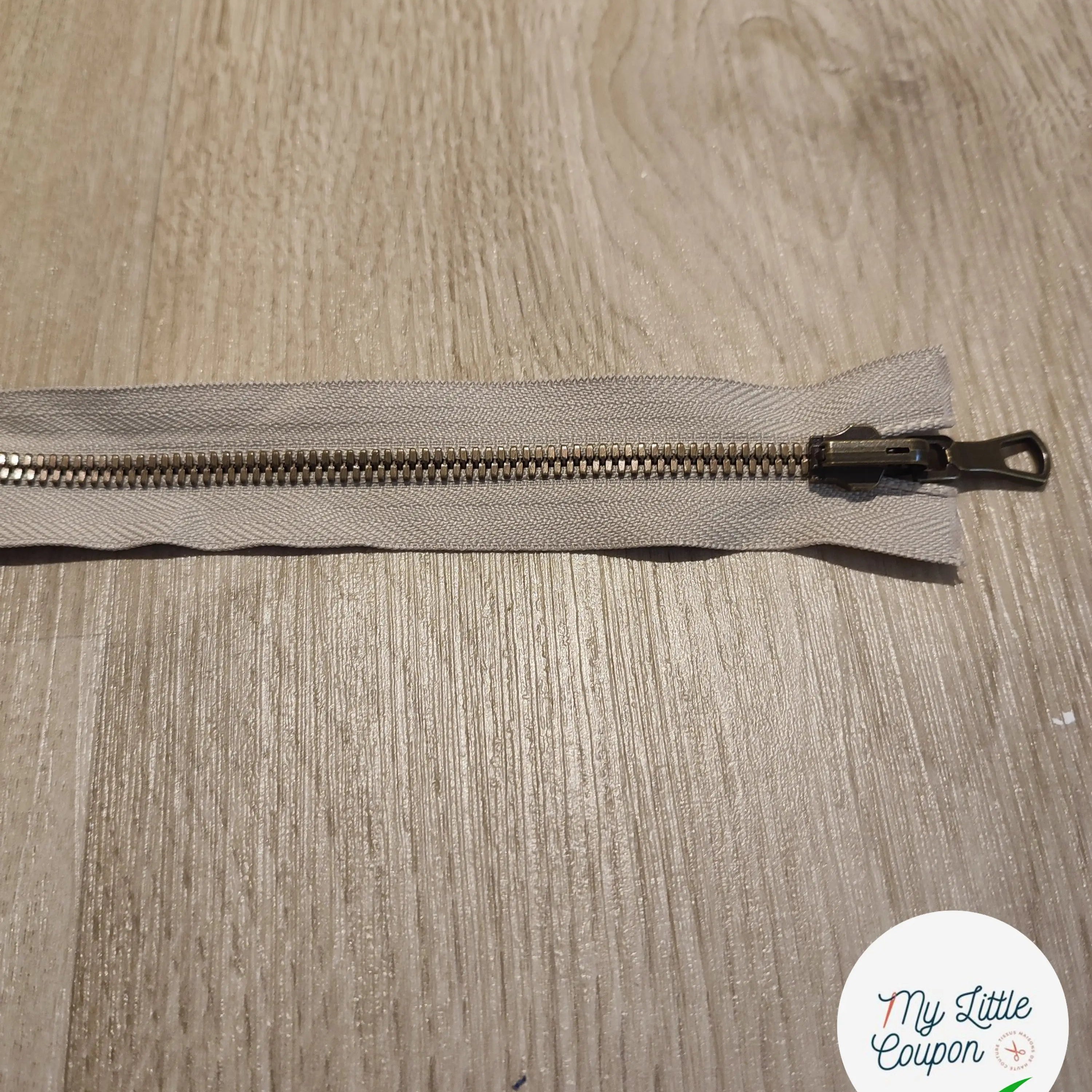 FERMETURE RIRI METAL SEPARABLE DOUBLE CHEMINS RÉVERSIBLE 70CM BEIGE - My Little Coupon