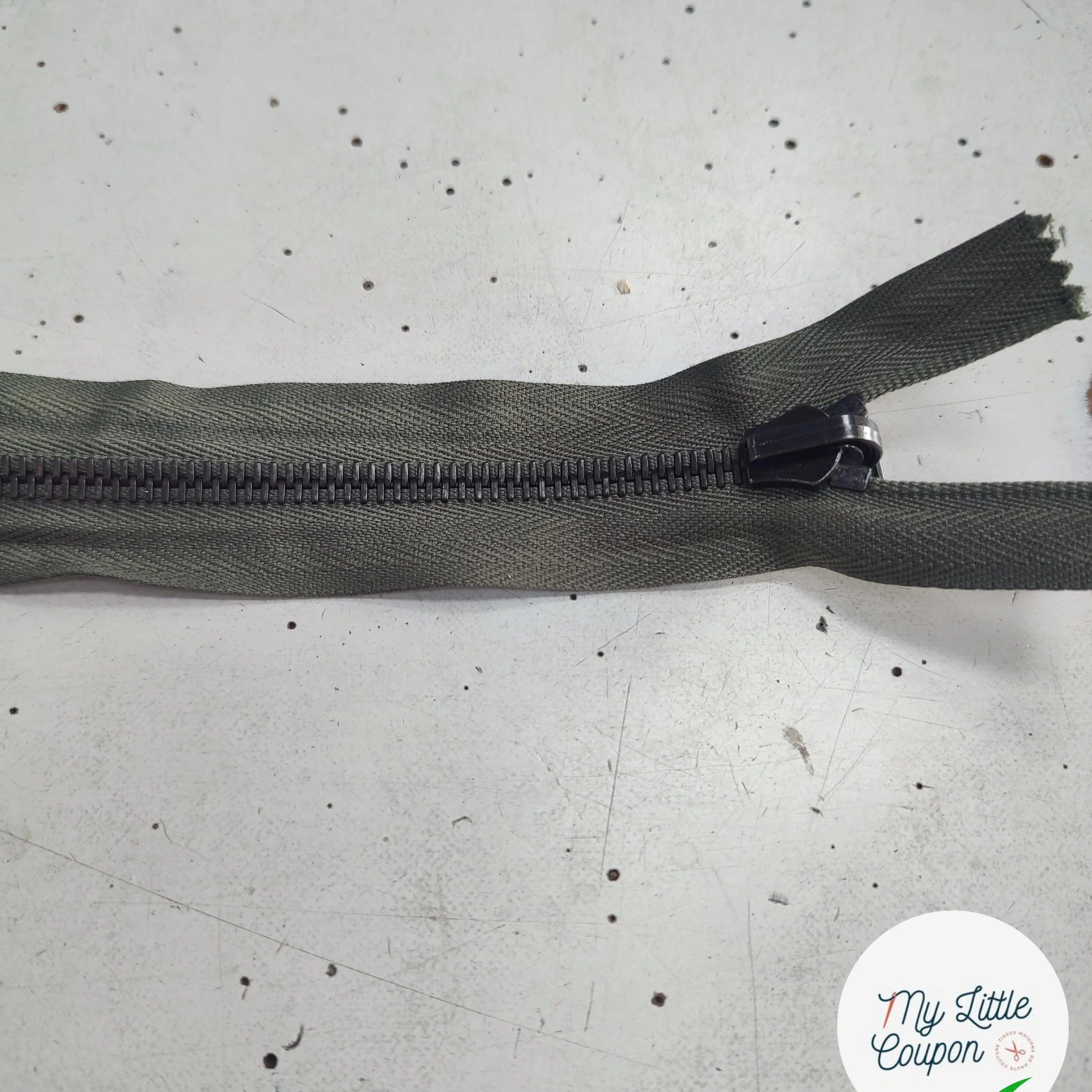 FERMETURE RIRI METAL SÉPARABLE RÉVERSIBLE 62 CM VERT KAKI - My Little Coupon