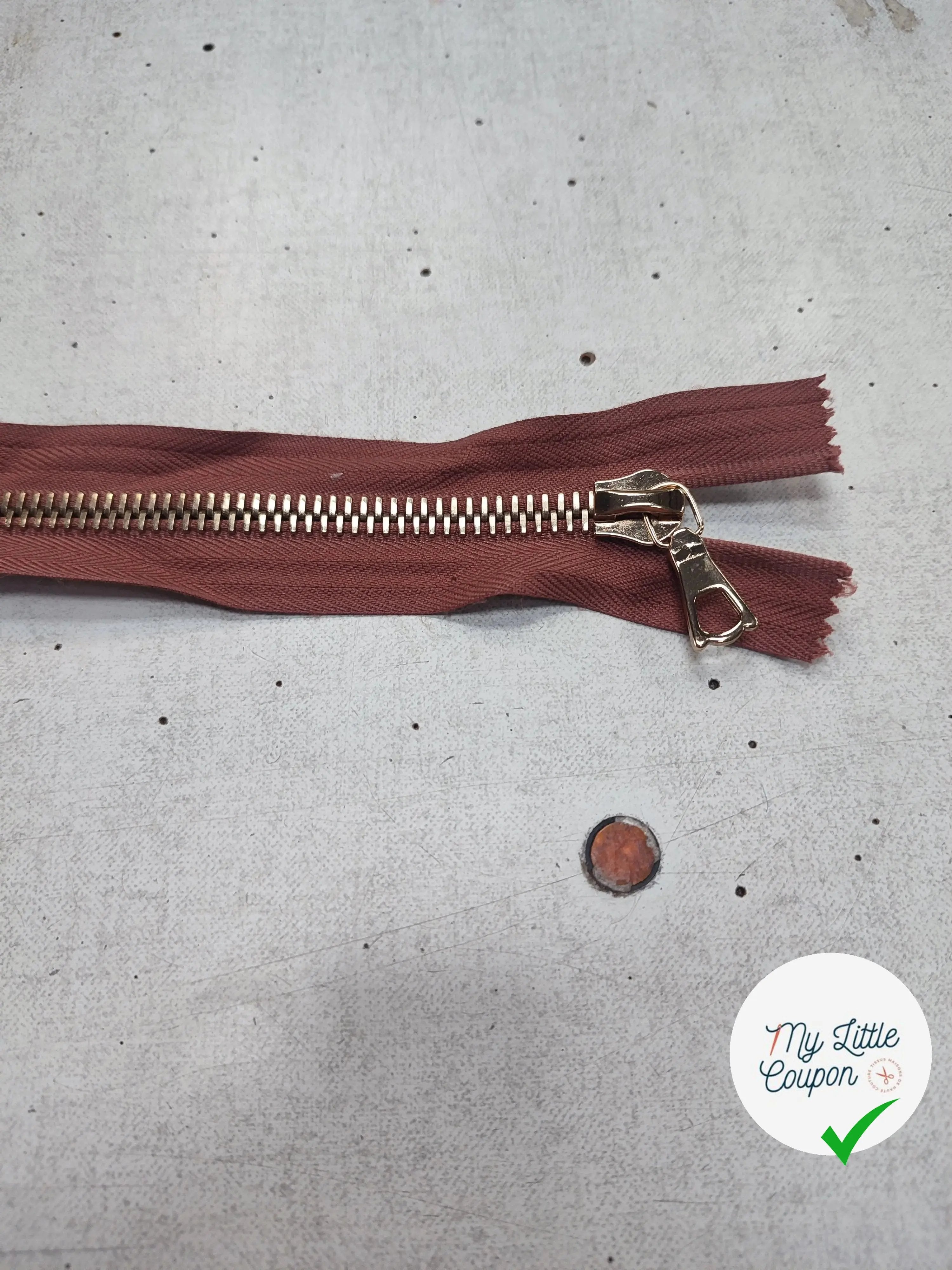 FERMETURE RIRI METAL NON SÉPARABLE 20CM MARRON BORDEAUX M8 - My Little Coupon