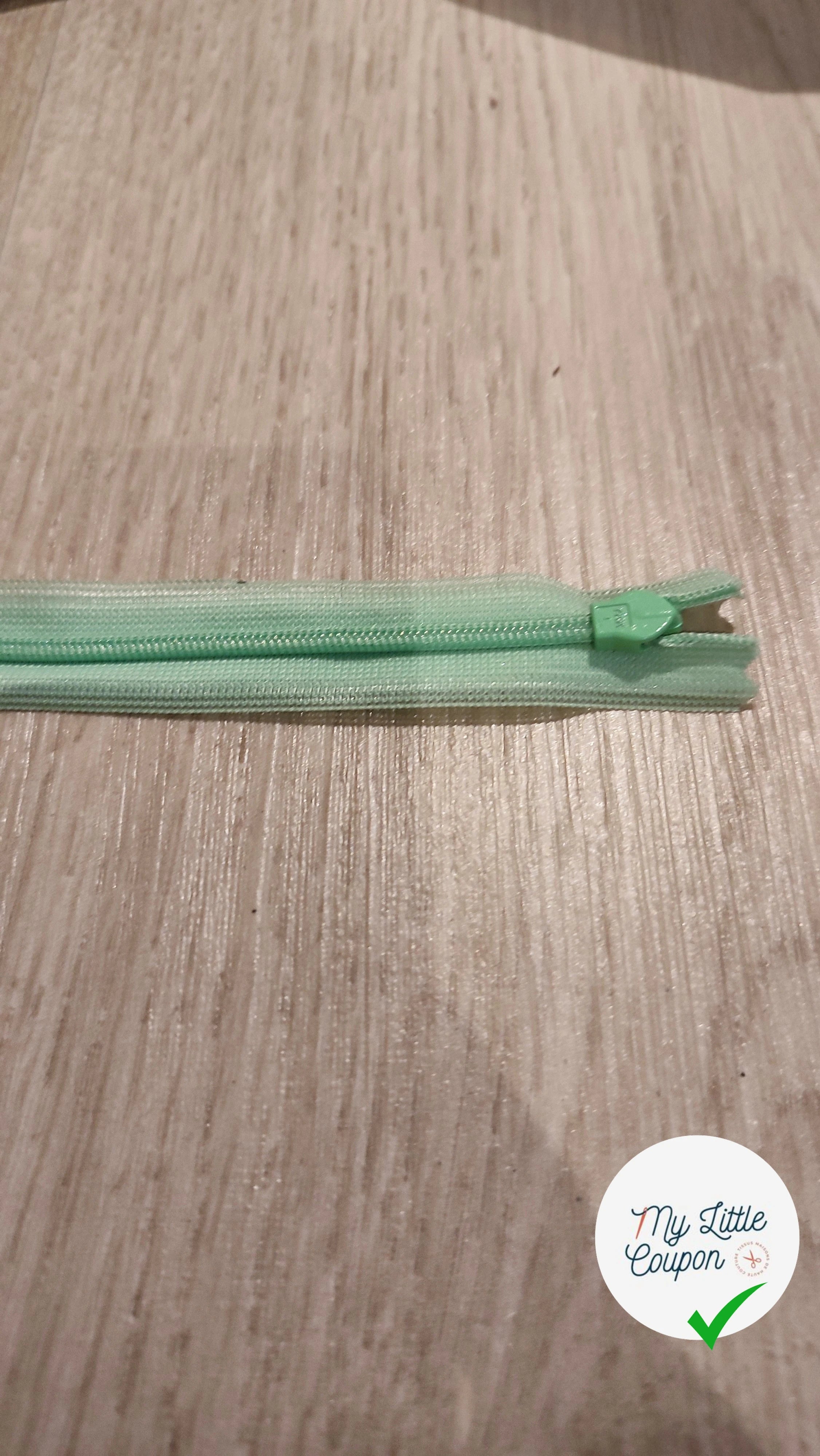 FERMETURE RIRI PLASTIQUE NON SÉPARABLE INVISIBLE 24CM VERT MENTHE - My Little Coupon