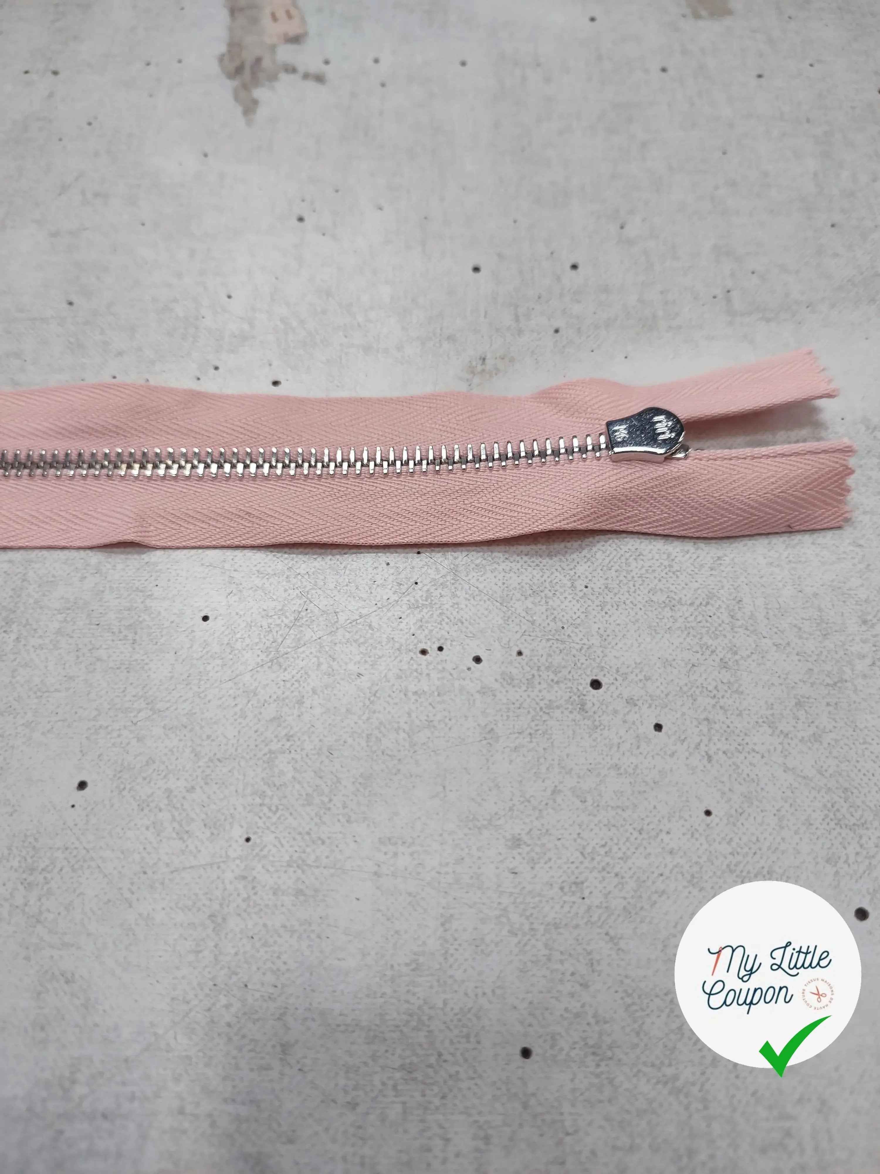 FERMETURE RIRI PLASTIQUE SÉPARABLE 9CM BLANC M6 - My Little Coupon