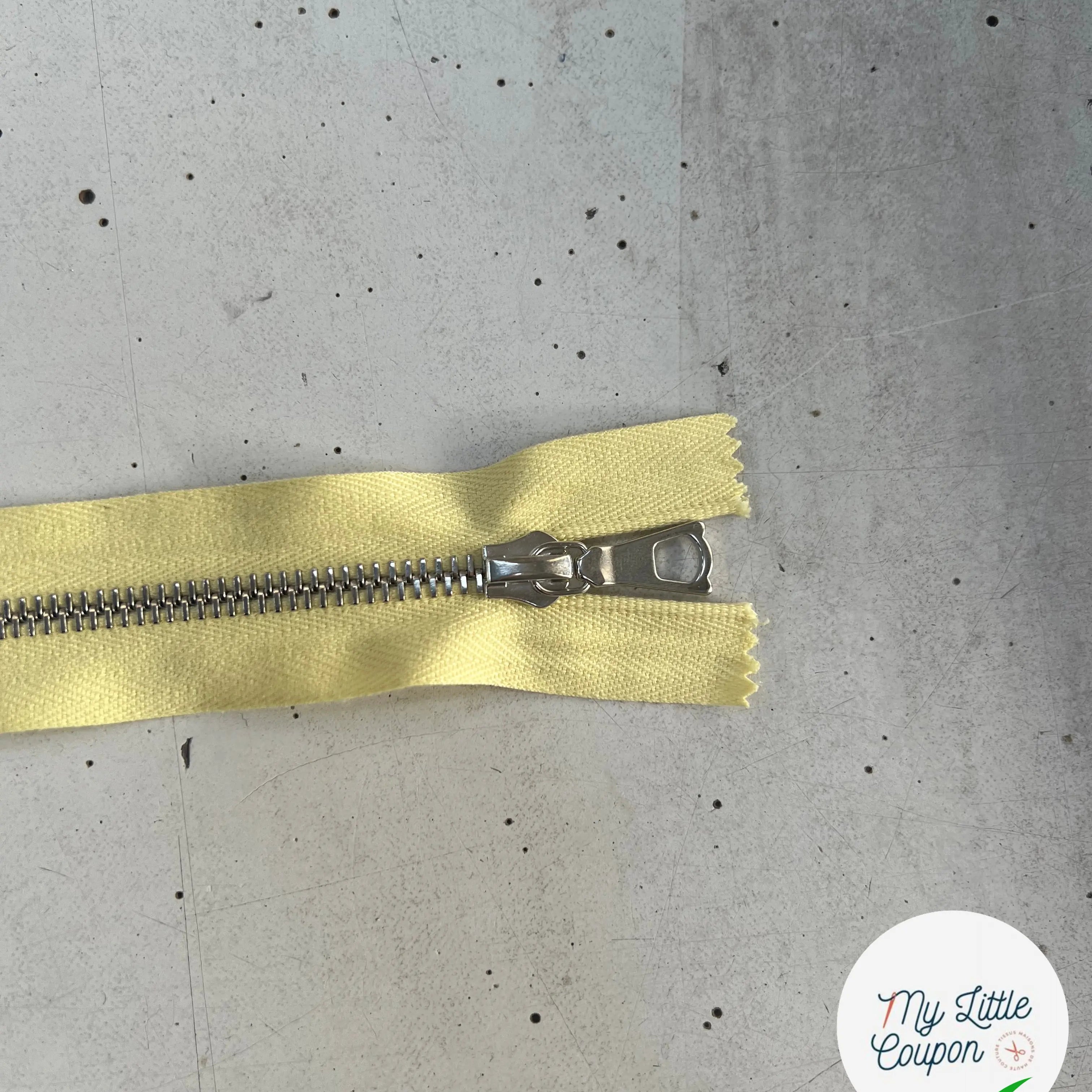 FERMETURE RIRI SÉPARABLE JAUNE PALE MÉTAL 50 - My Little Coupon