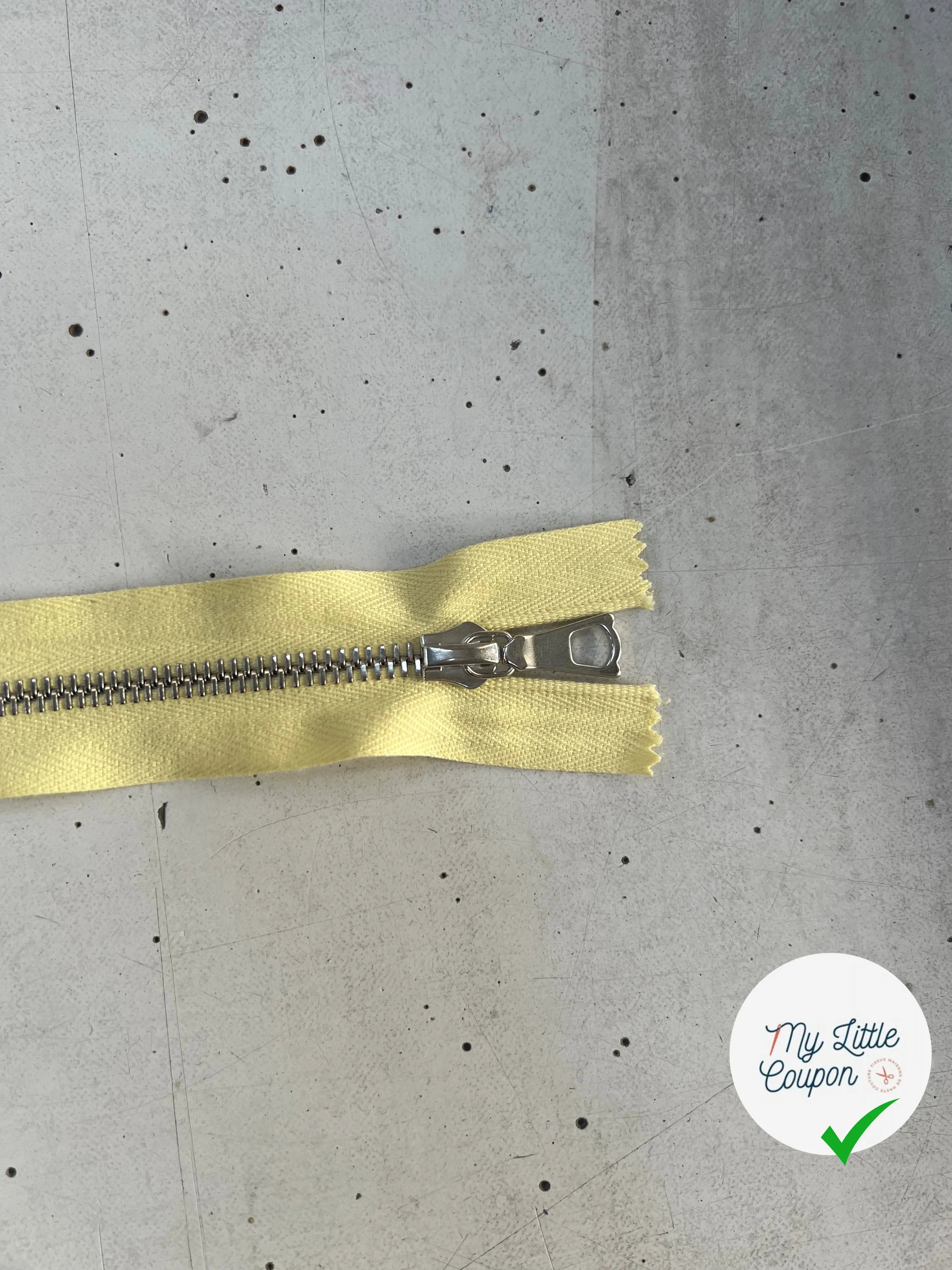 FERMETURE RIRI SÉPARABLE JAUNE PALE MÉTAL 50 - My Little Coupon