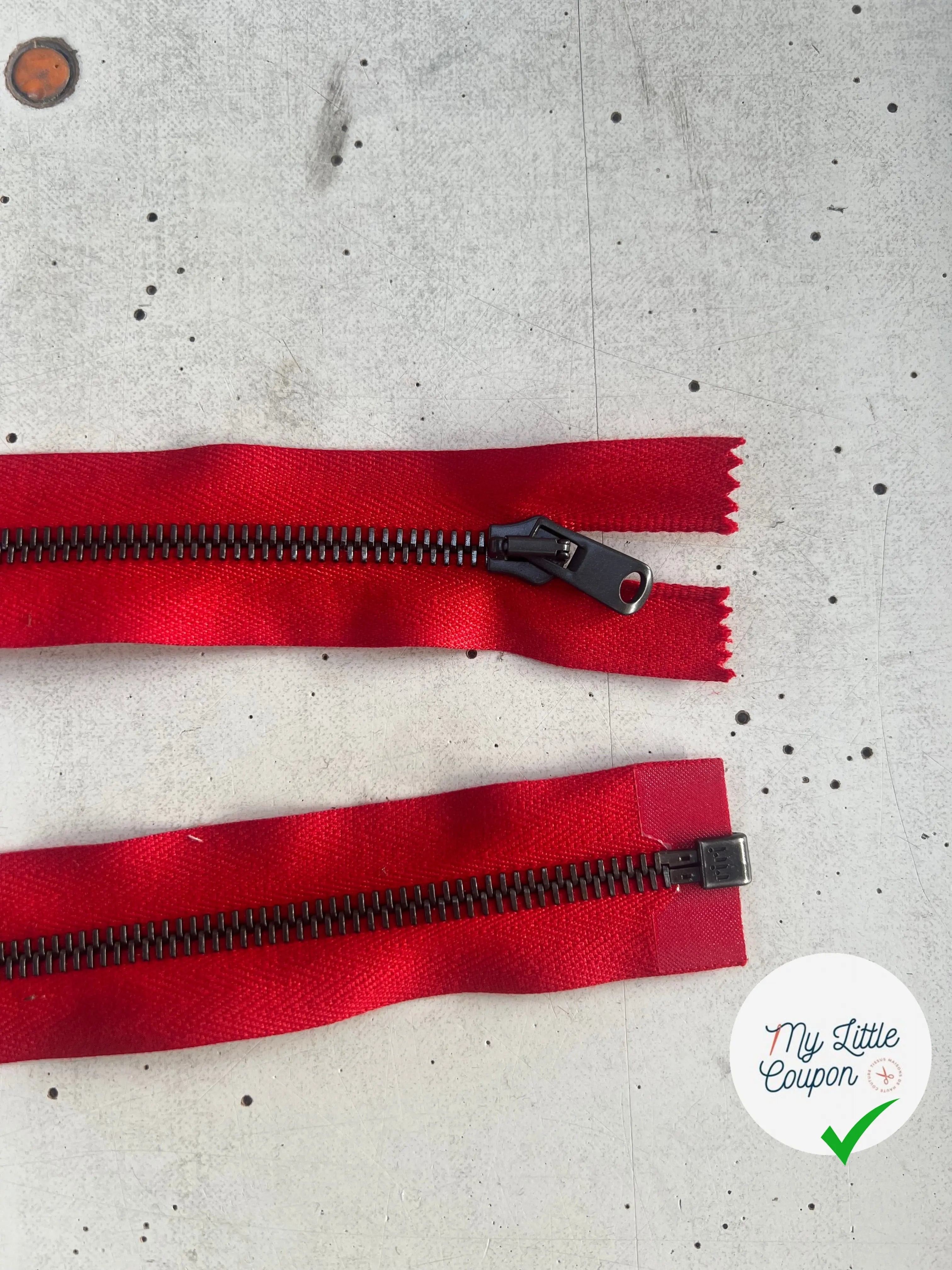 FERMETURE RIRI SÉPARABLE ROUGE MÉTAL 90 CM - My Little Coupon