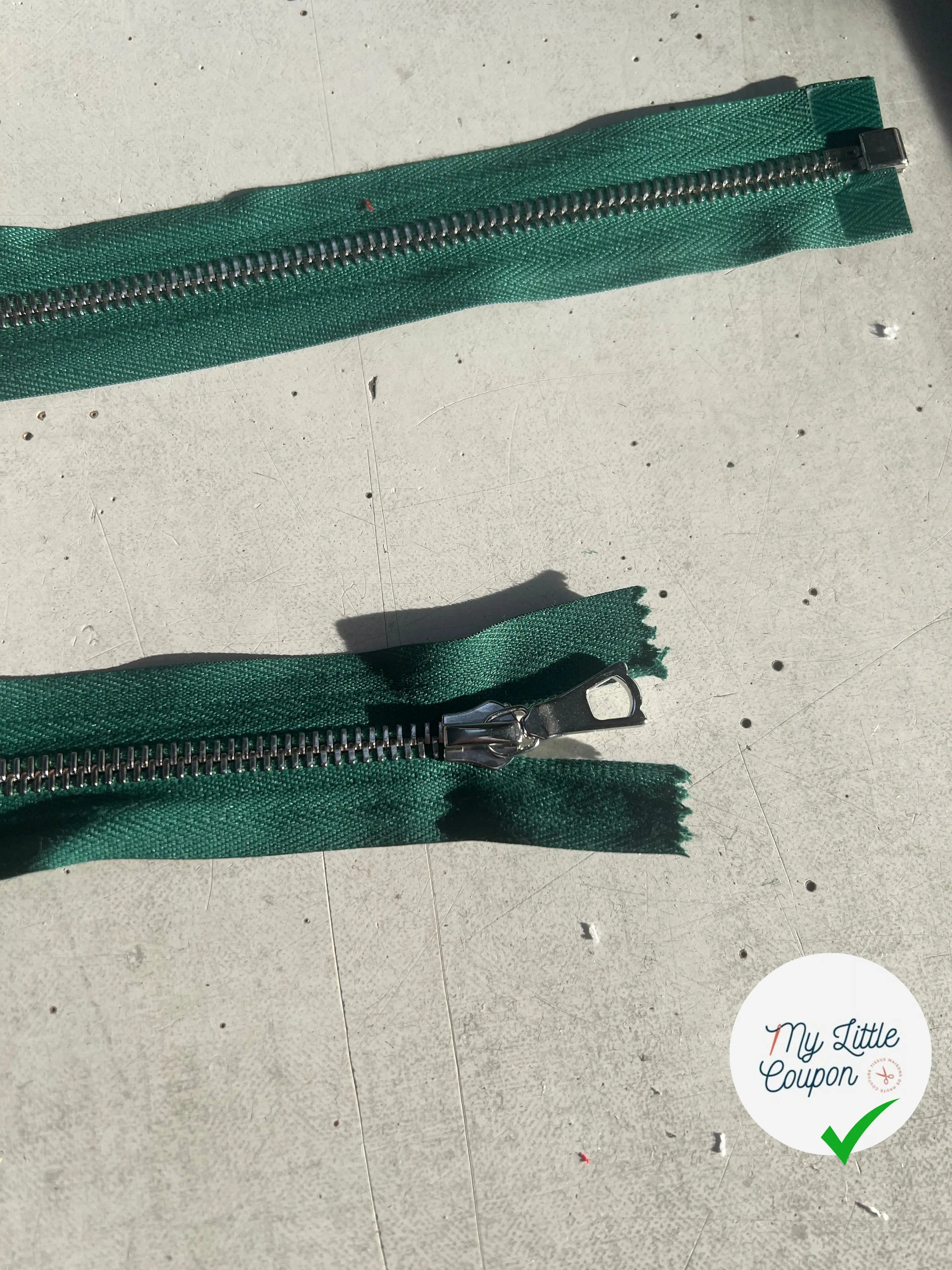 FERMETURE RIRI SÉPARABLE VERT FORÊT MÉTAL 70 CM - My Little Coupon