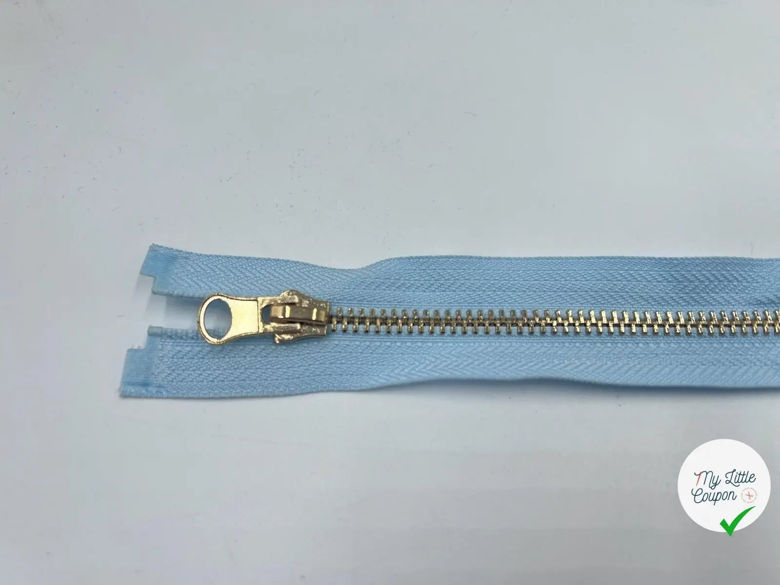 FERMETURE SÉPARABLE MÉTAL OR COLORIS BLEU CIEL 70CM - My Little Coupon - tissu - coudre