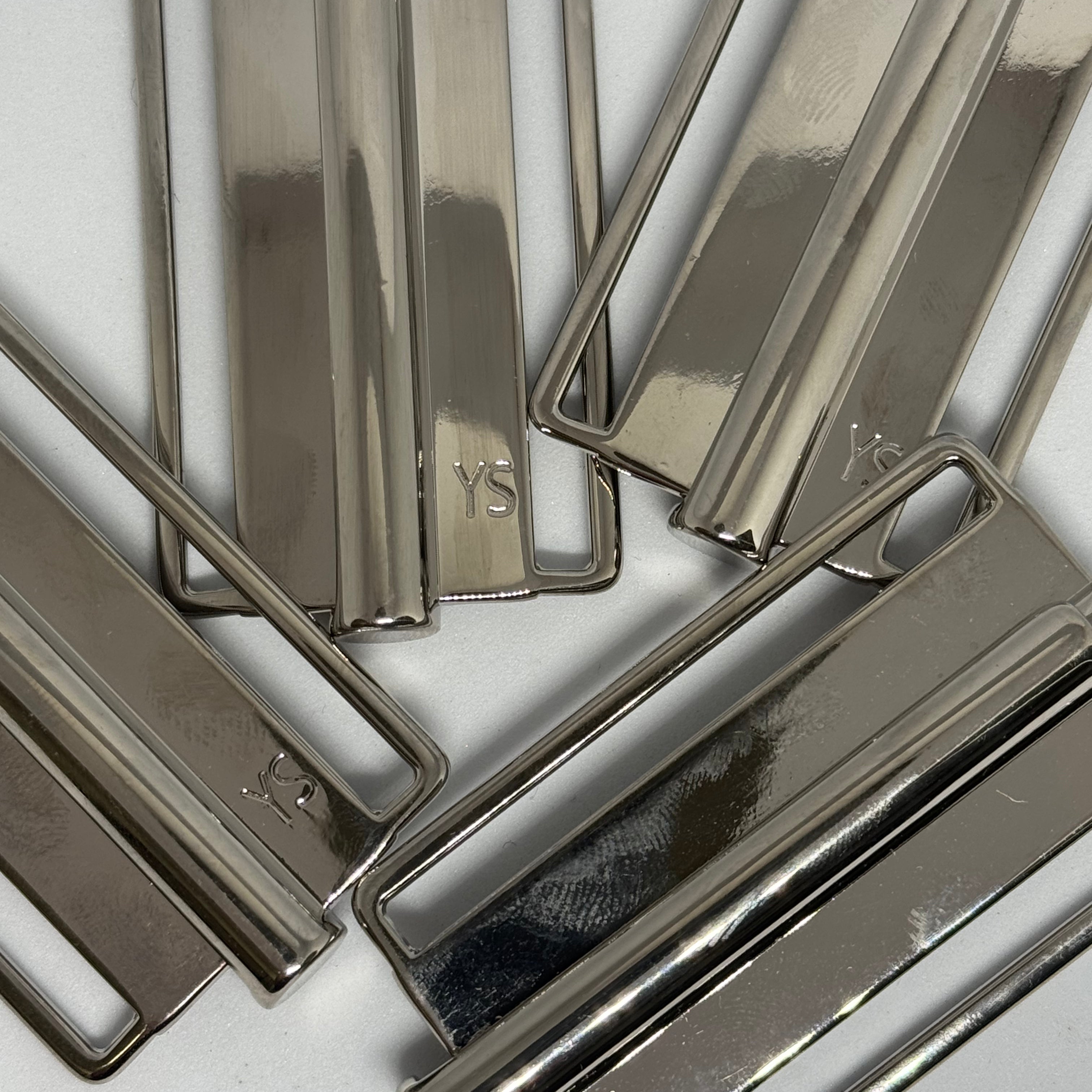 FERMOIR CEINTURE METAL ARGENTE - My Little Coupon