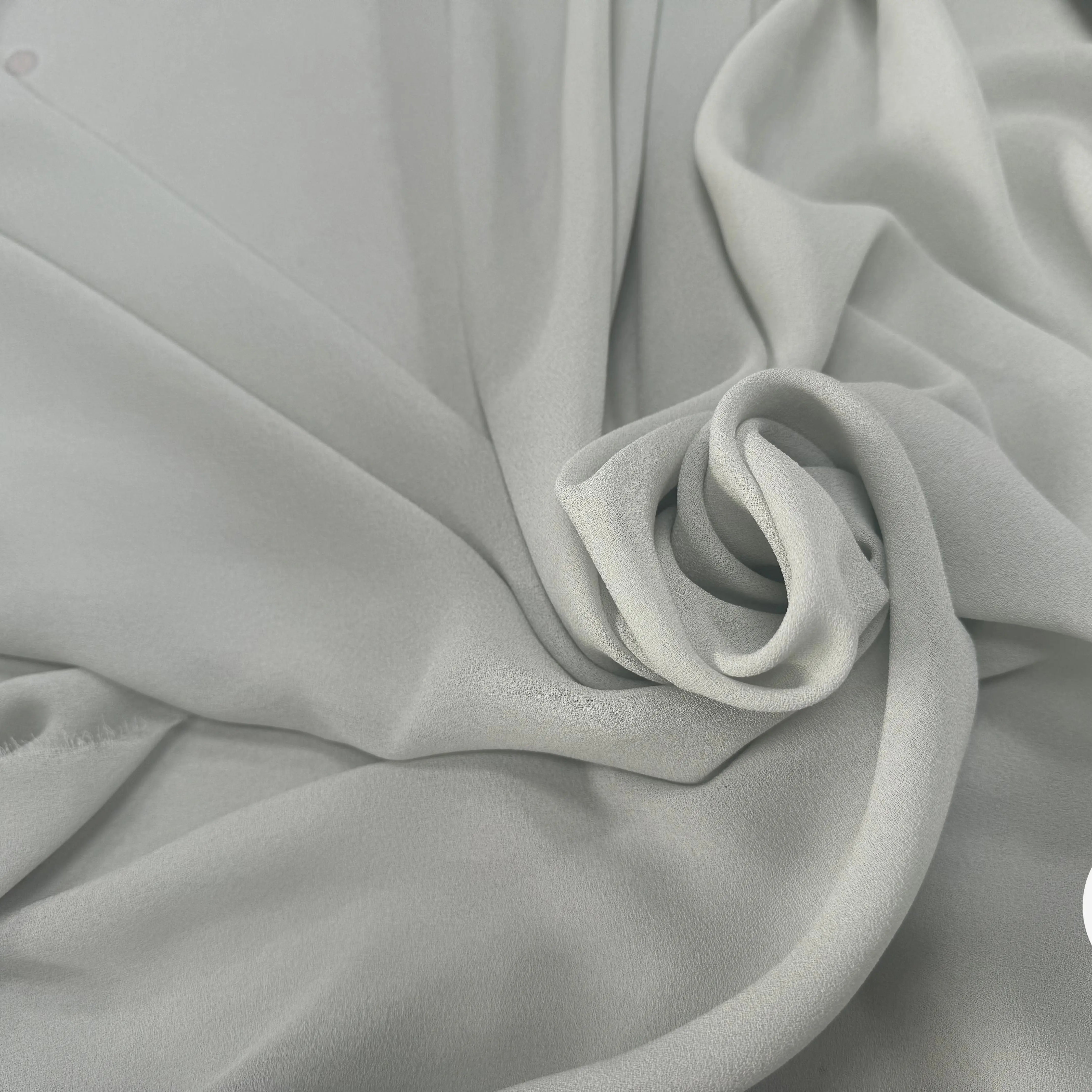 FINE SHEER CRÊPE 100 % VISCOSE , Airy Grey - My Little Coupon
