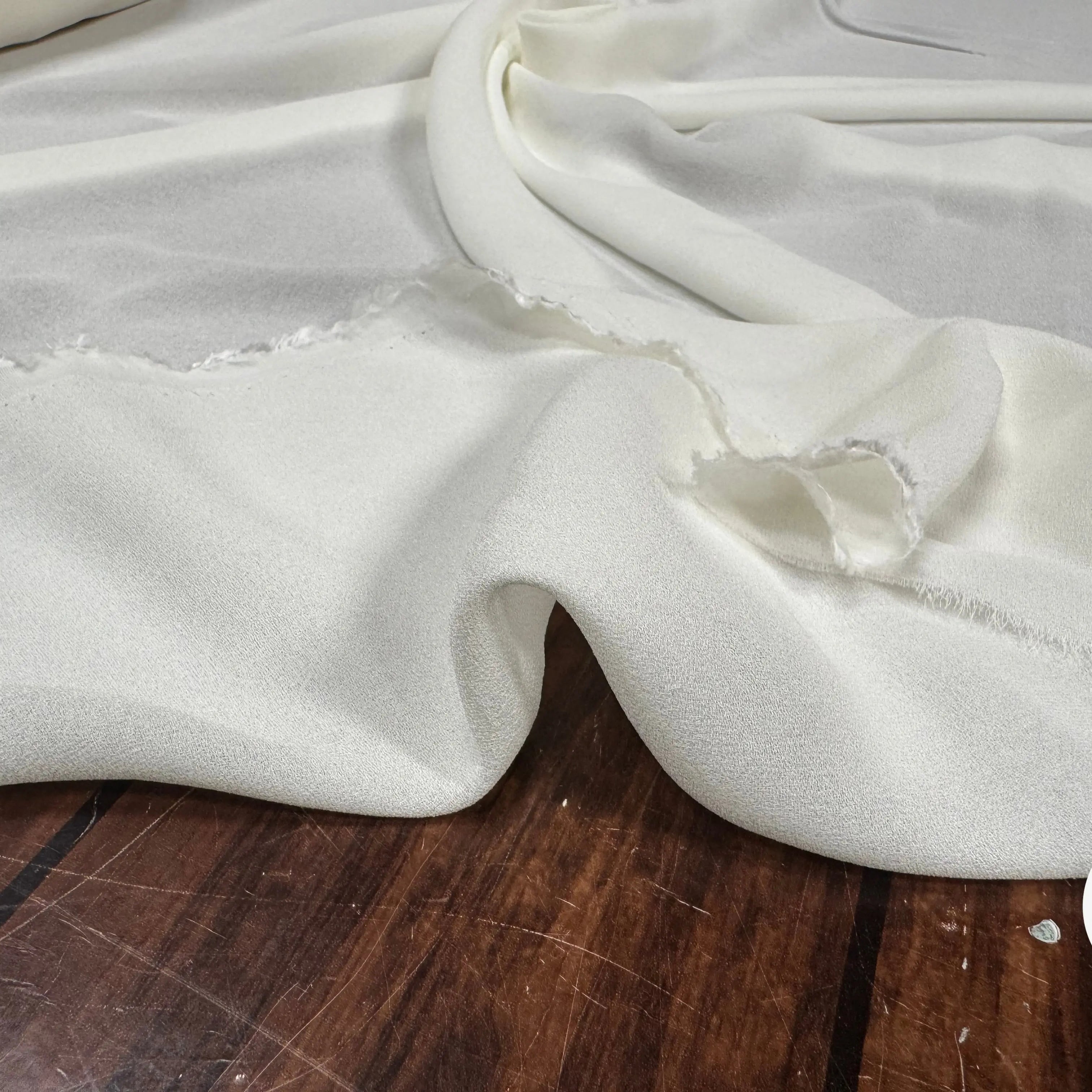 FINE SHEER CRÊPE 100 % VISCOSE , Pristine White - My Little Coupon