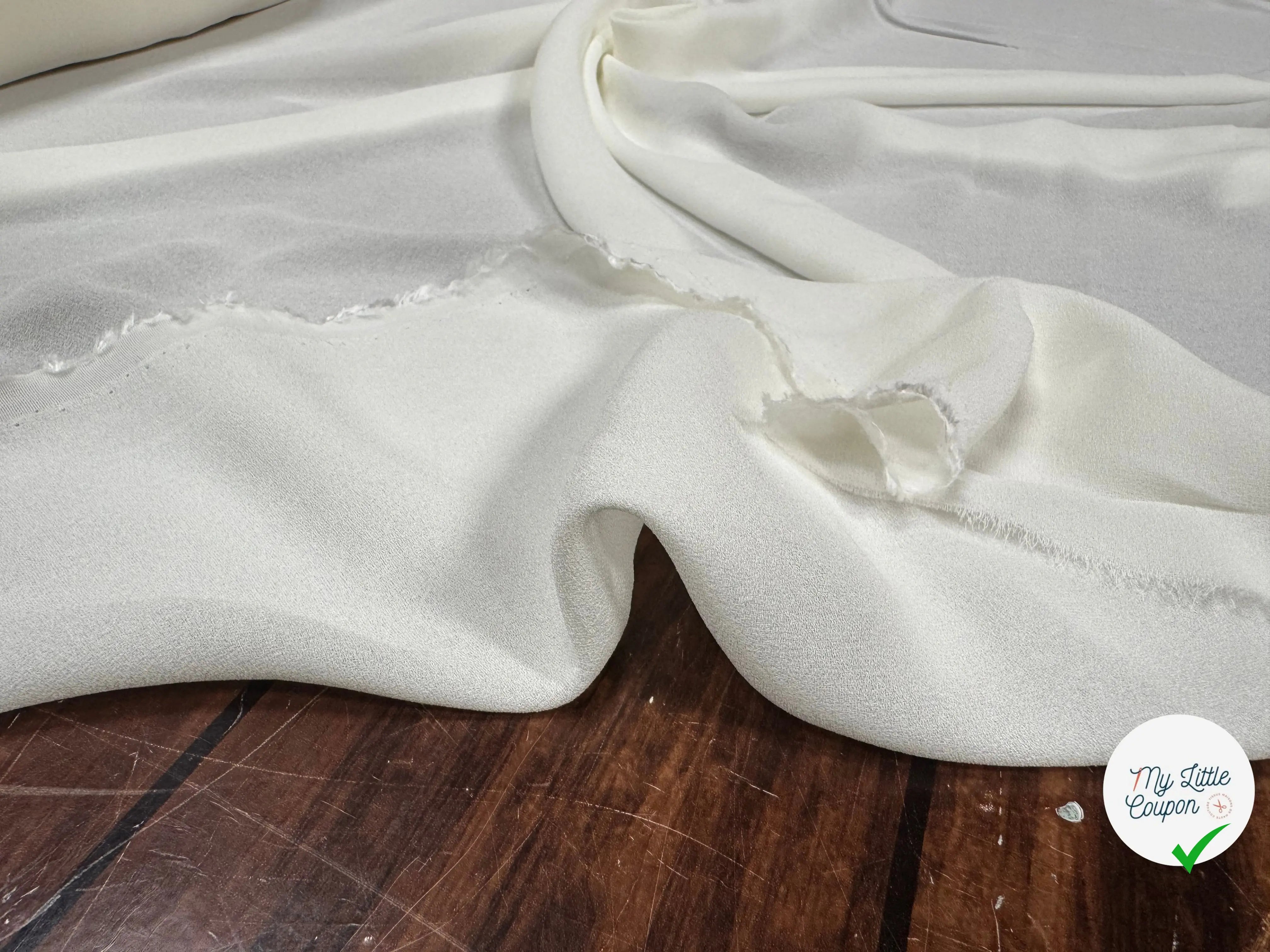 FINE SHEER CRÊPE 100 % VISCOSE , Pristine White - My Little Coupon