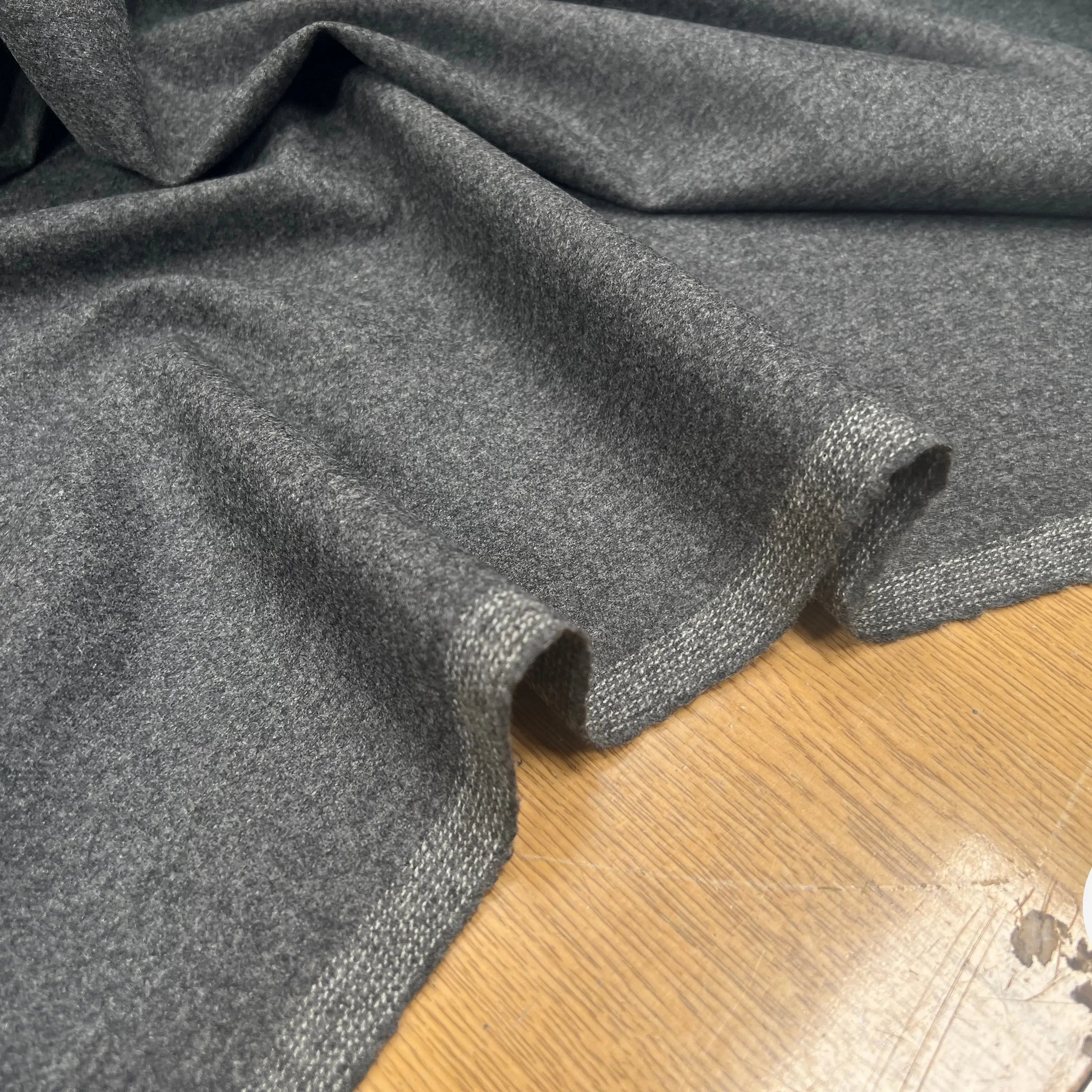 FLANELLE DE LAINE GRIS MOUCHETÉ UNI - My Little Coupon