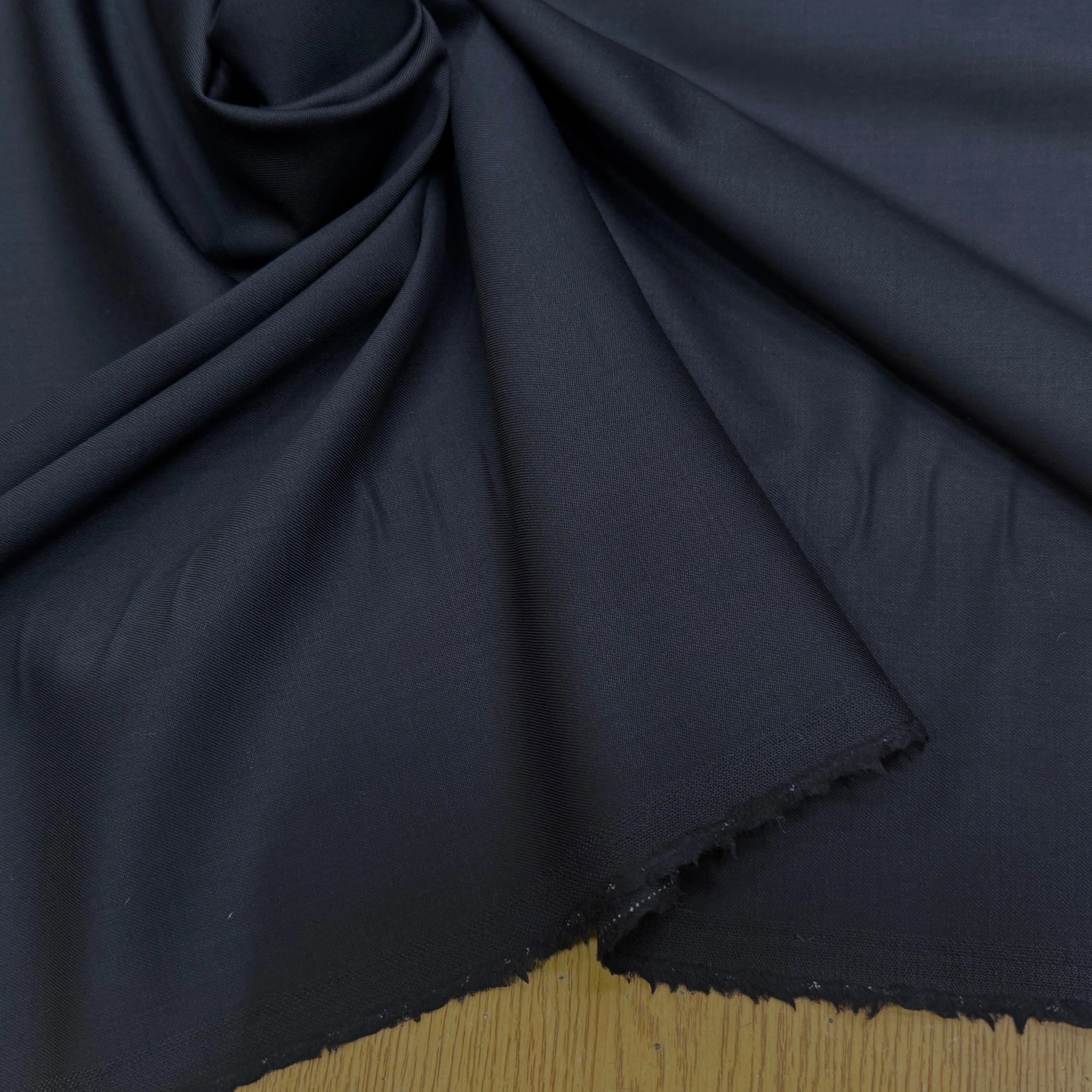 FLANELLE DE LAINE STRETCH BLEU MARINE TRÈS BEAU TOUCHER - My Little Coupon