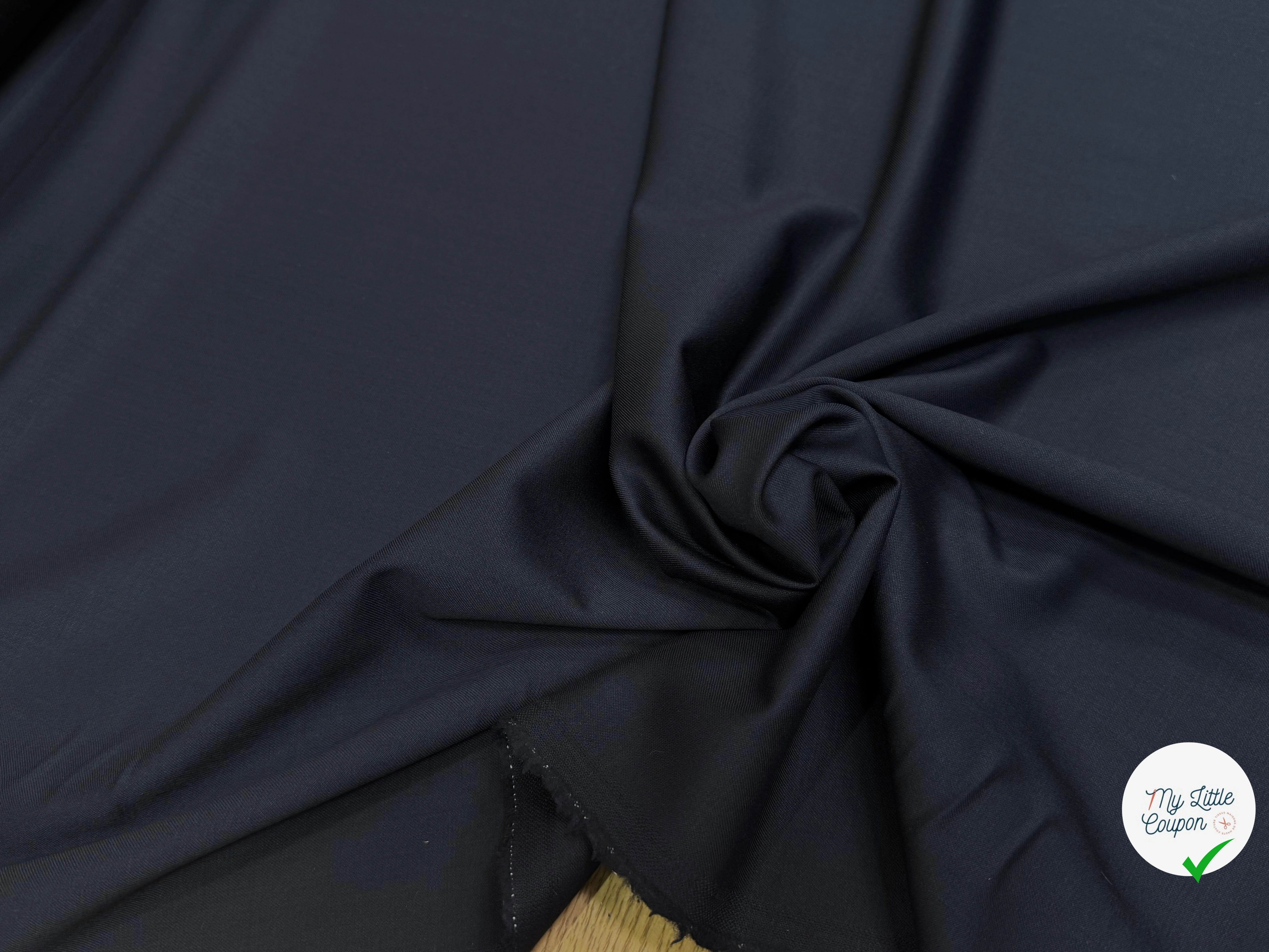 FLANELLE DE LAINE STRETCH BLEU MARINE TRÈS BEAU TOUCHER - My Little Coupon