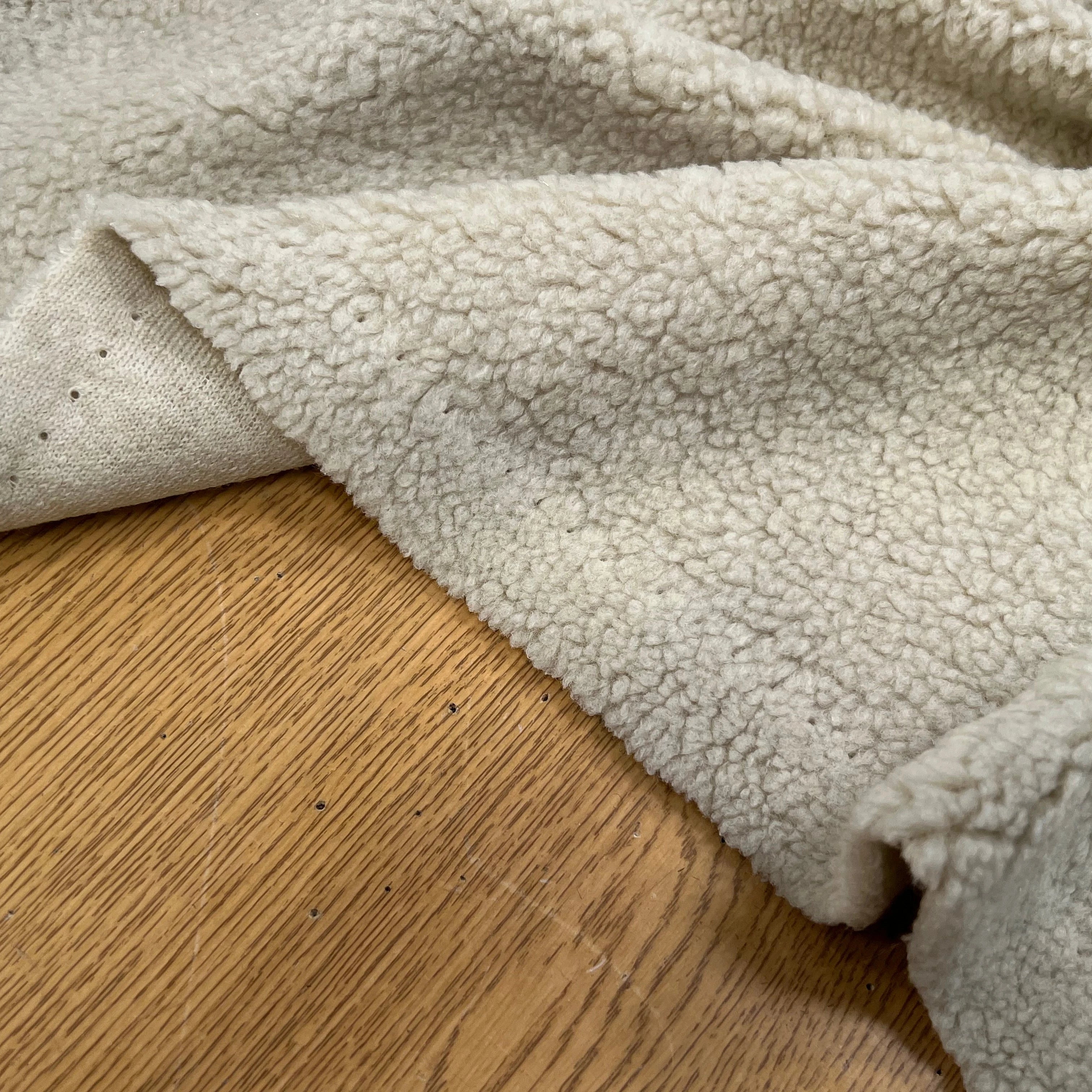 FOURRURE MOUTON ÉCRU ULTRA STRETCH - My Little Coupon