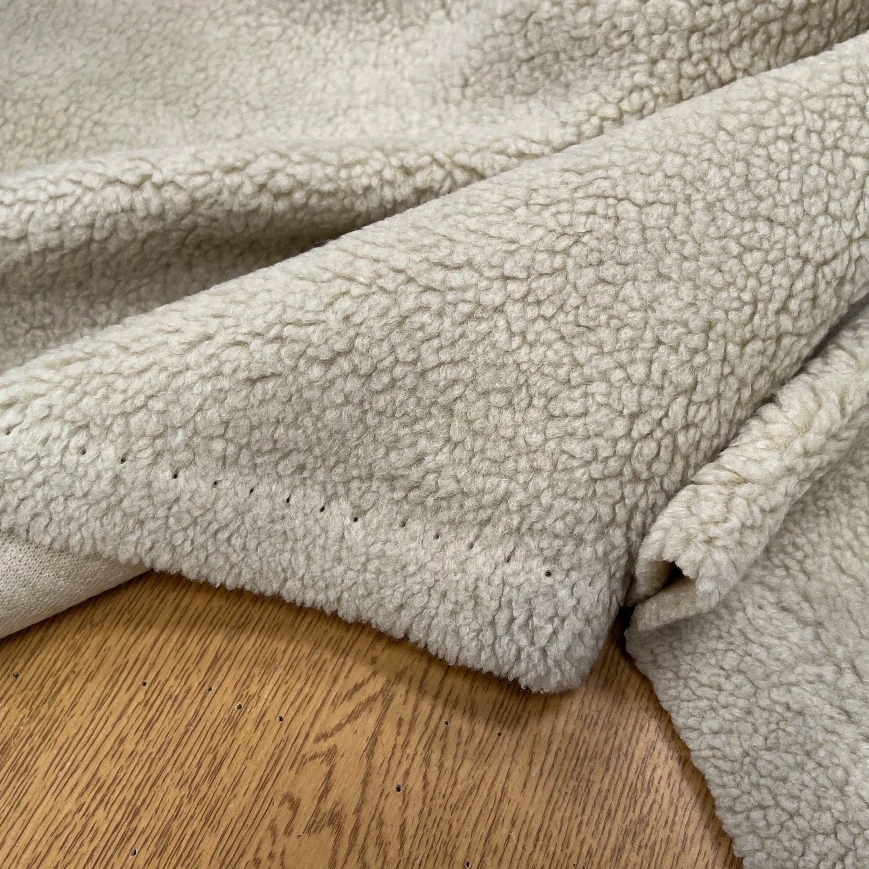 FOURRURE MOUTON ÉCRU ULTRA STRETCH - My Little Coupon