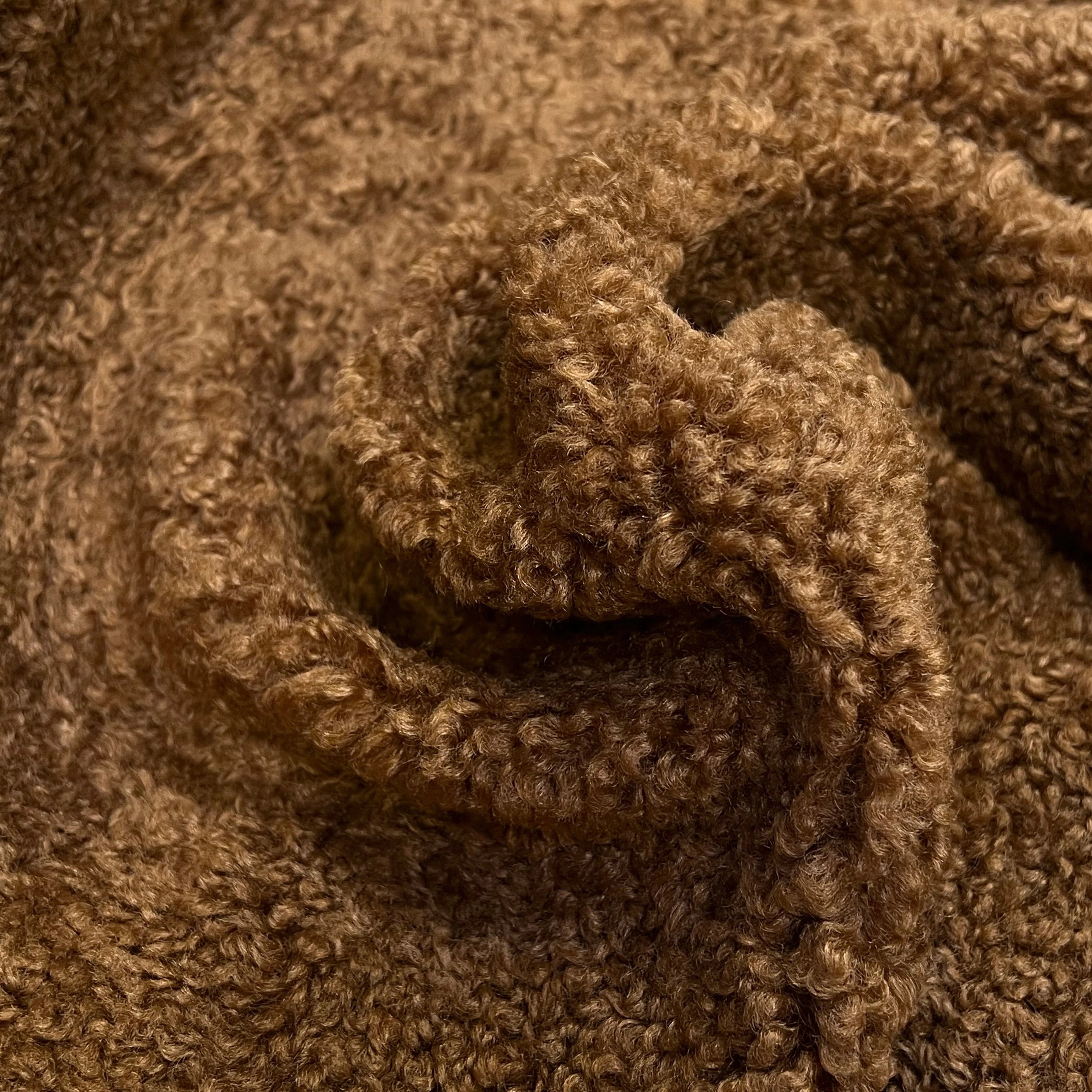 FOURRURE MOUTON MARRON FONCÉ 160CM - My Little Coupon