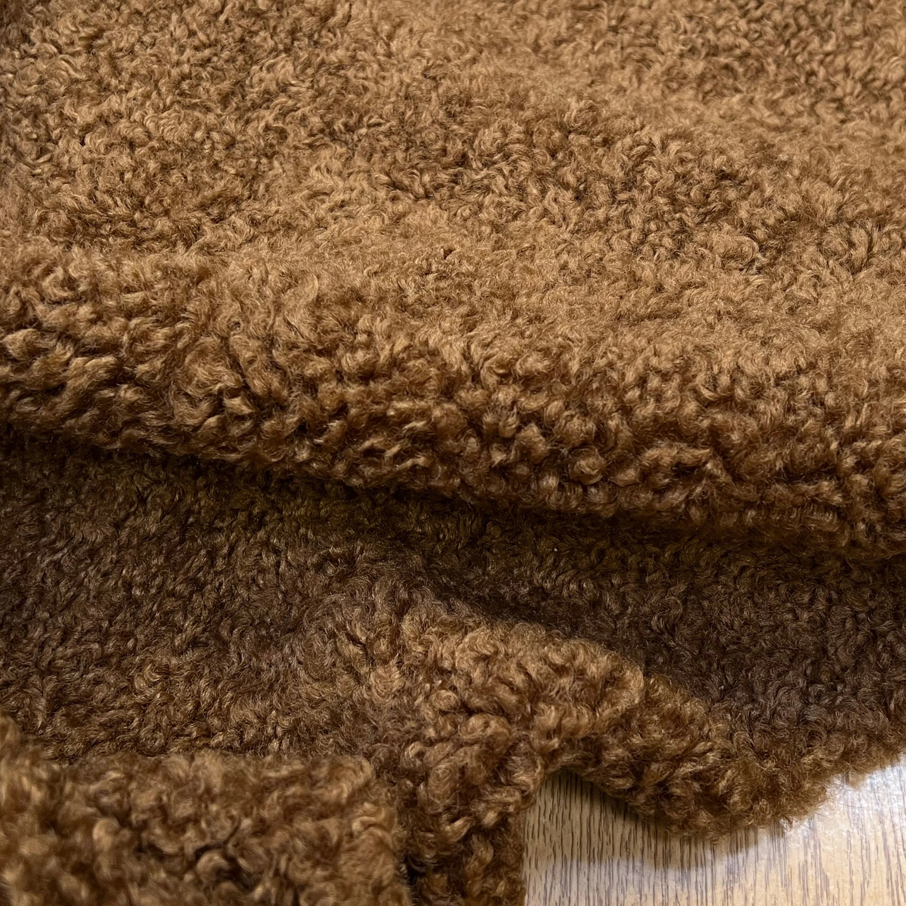 FOURRURE MOUTON MARRON FONCÉ 160CM - My Little Coupon