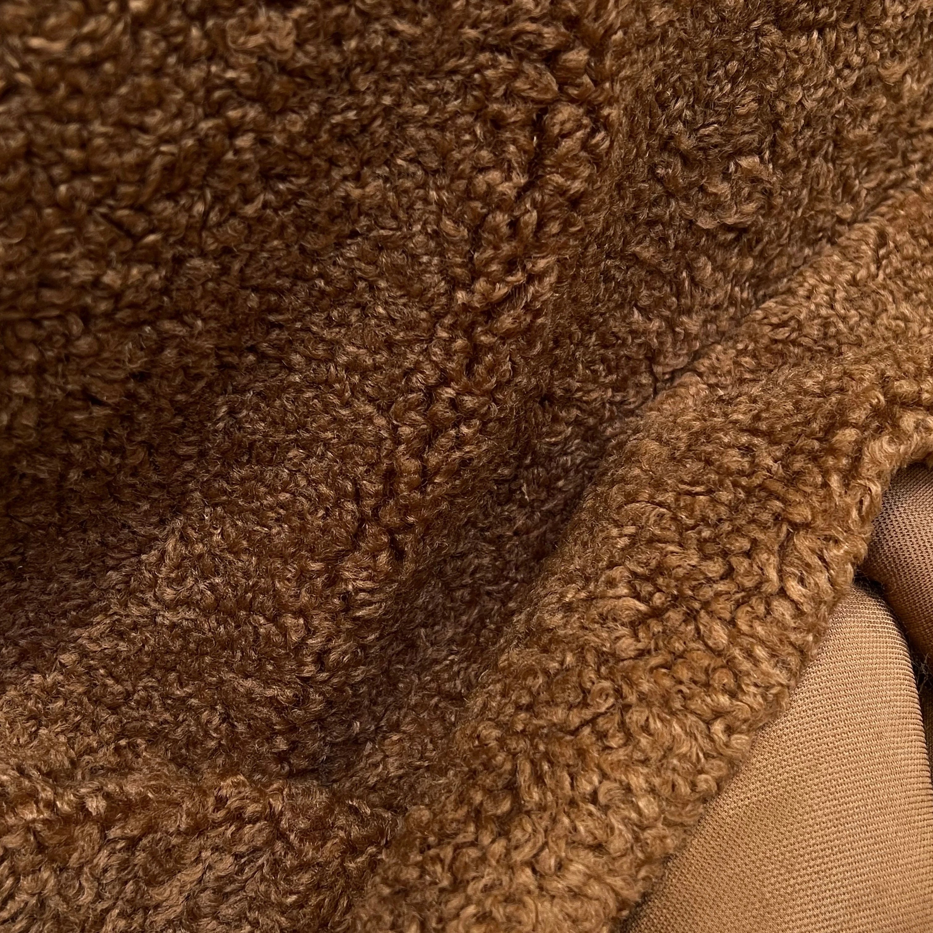 FOURRURE MOUTON MARRON FONCÉ 160CM - My Little Coupon