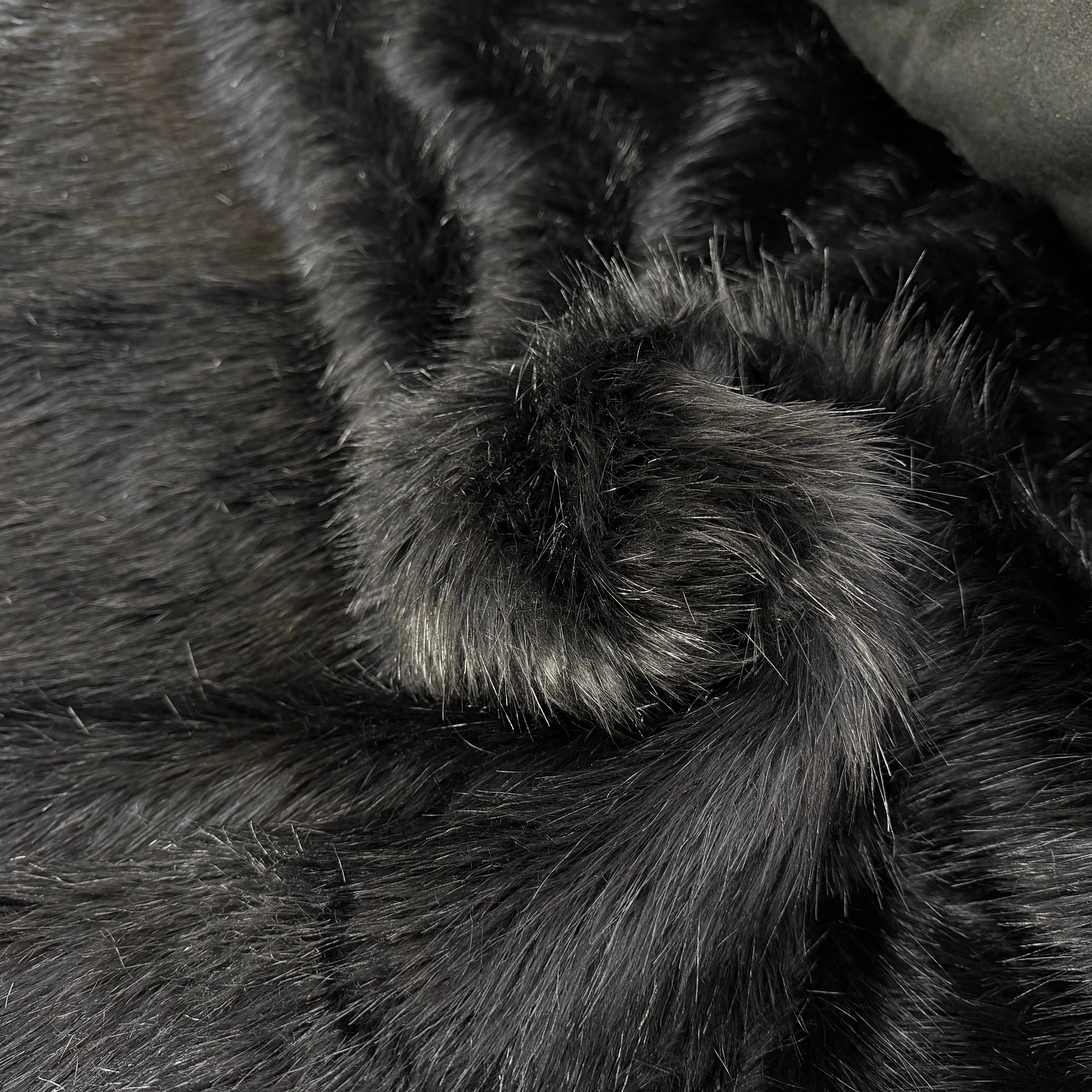 FOURRURE NOIRE POIL LONG - My Little Coupon