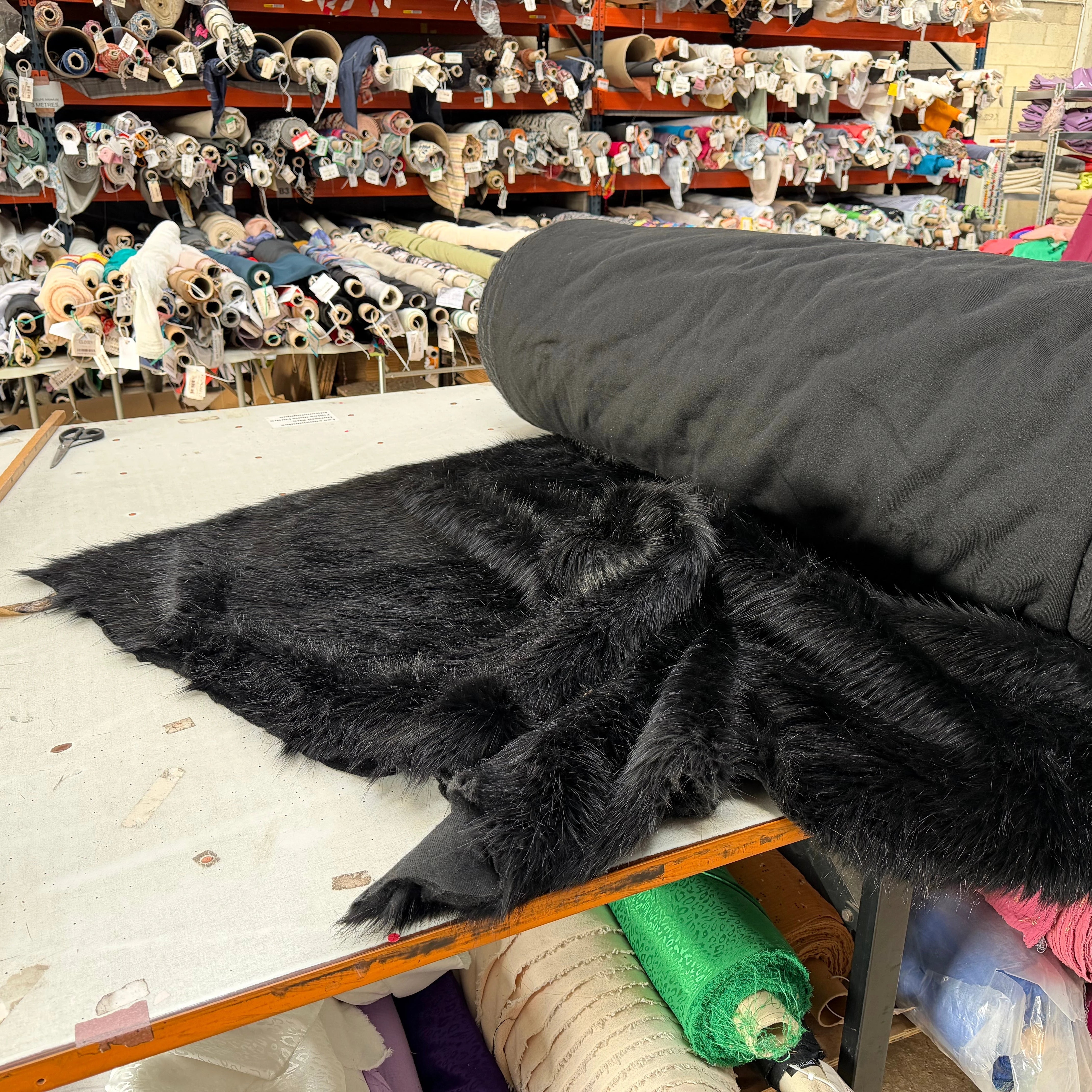 FOURRURE NOIRE POIL LONG - My Little Coupon