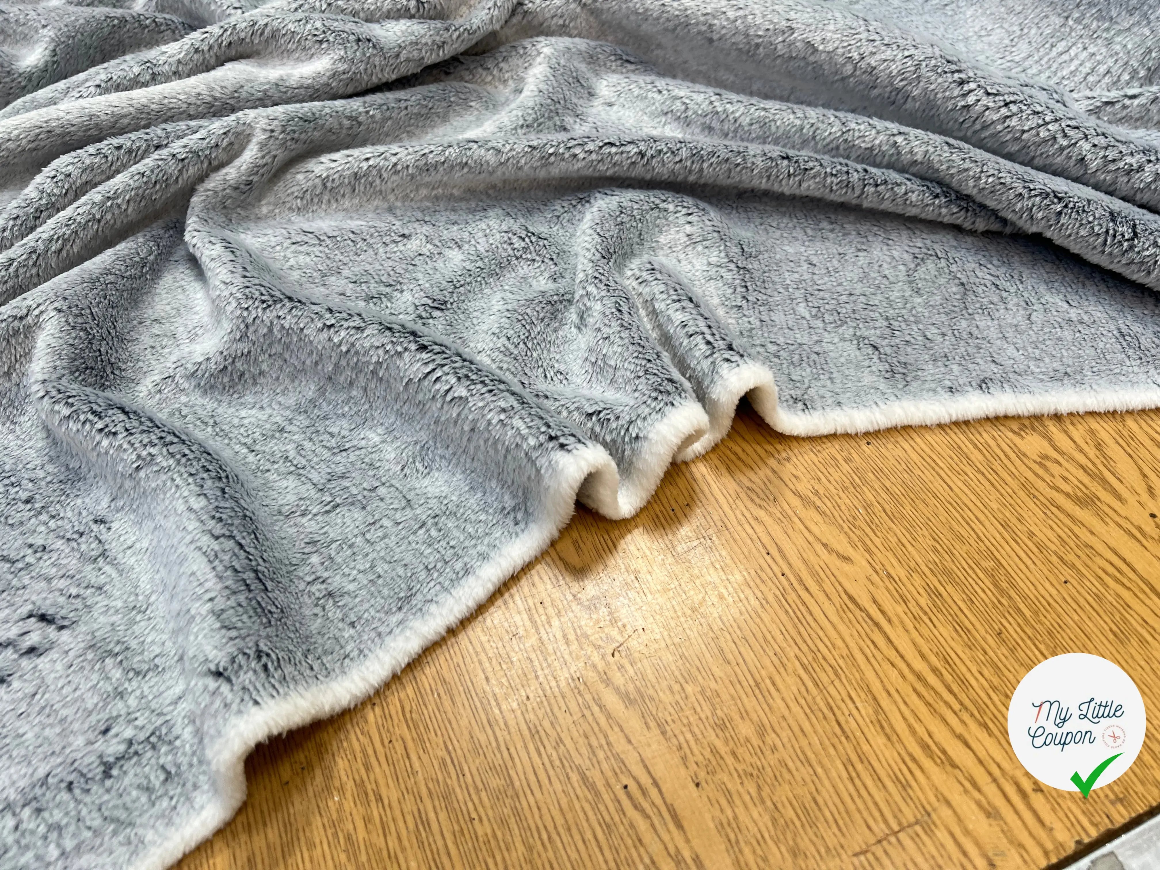 FOURRURE TOUTE DOUCE DOUBLE FACE SNOW BLEU CHINE OEKO TEX MADE IN FRANCE - My Little Coupon