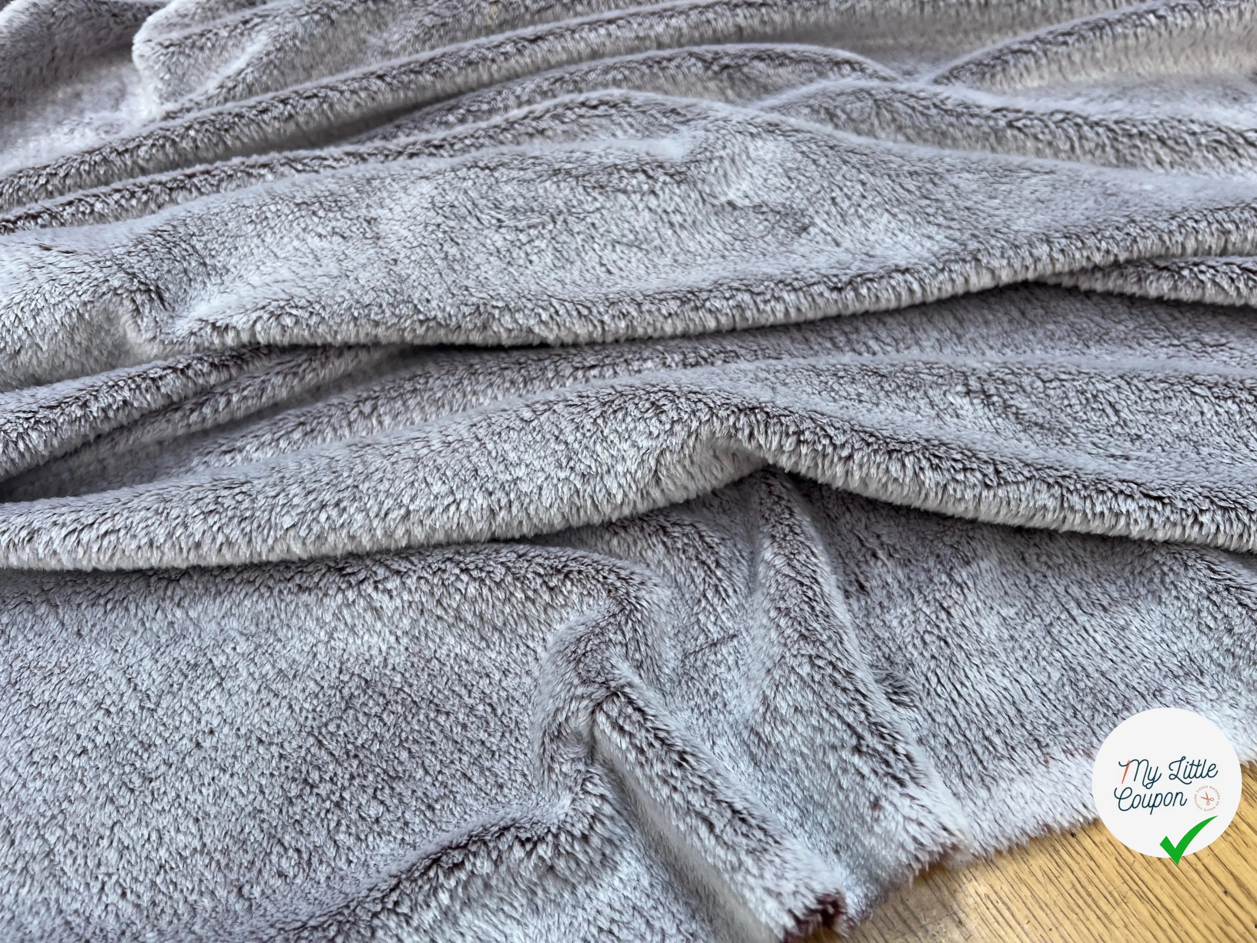 FOURRURE TOUTE DOUCE DOUBLE FACE SNOW PRUNE CHINE OEKO TEX MADE IN FRANCE - My Little Coupon