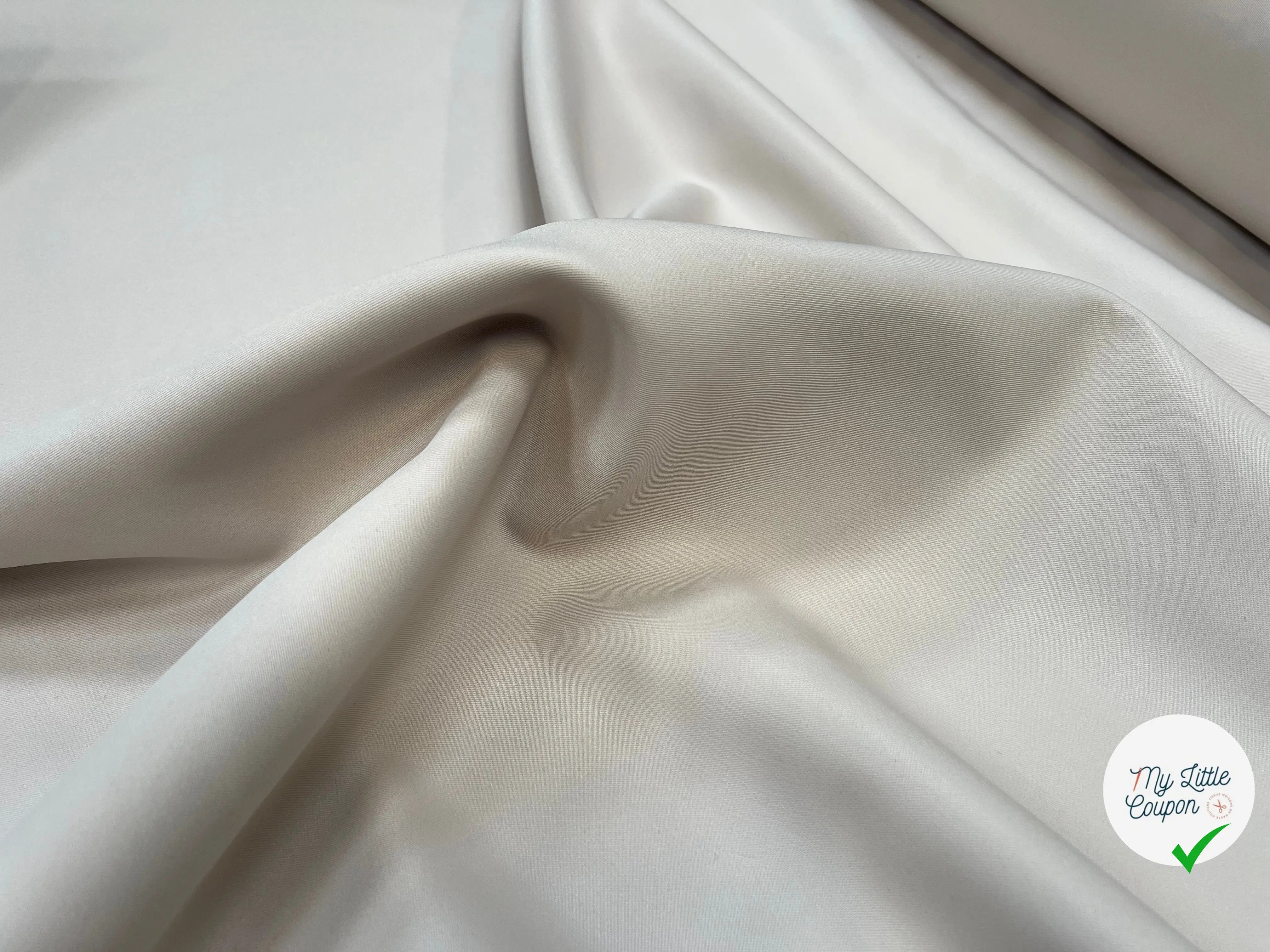 GABARDINE BEIGE CLAIR COUTURE POLYESTER JAPONNAIS - My Little Coupon