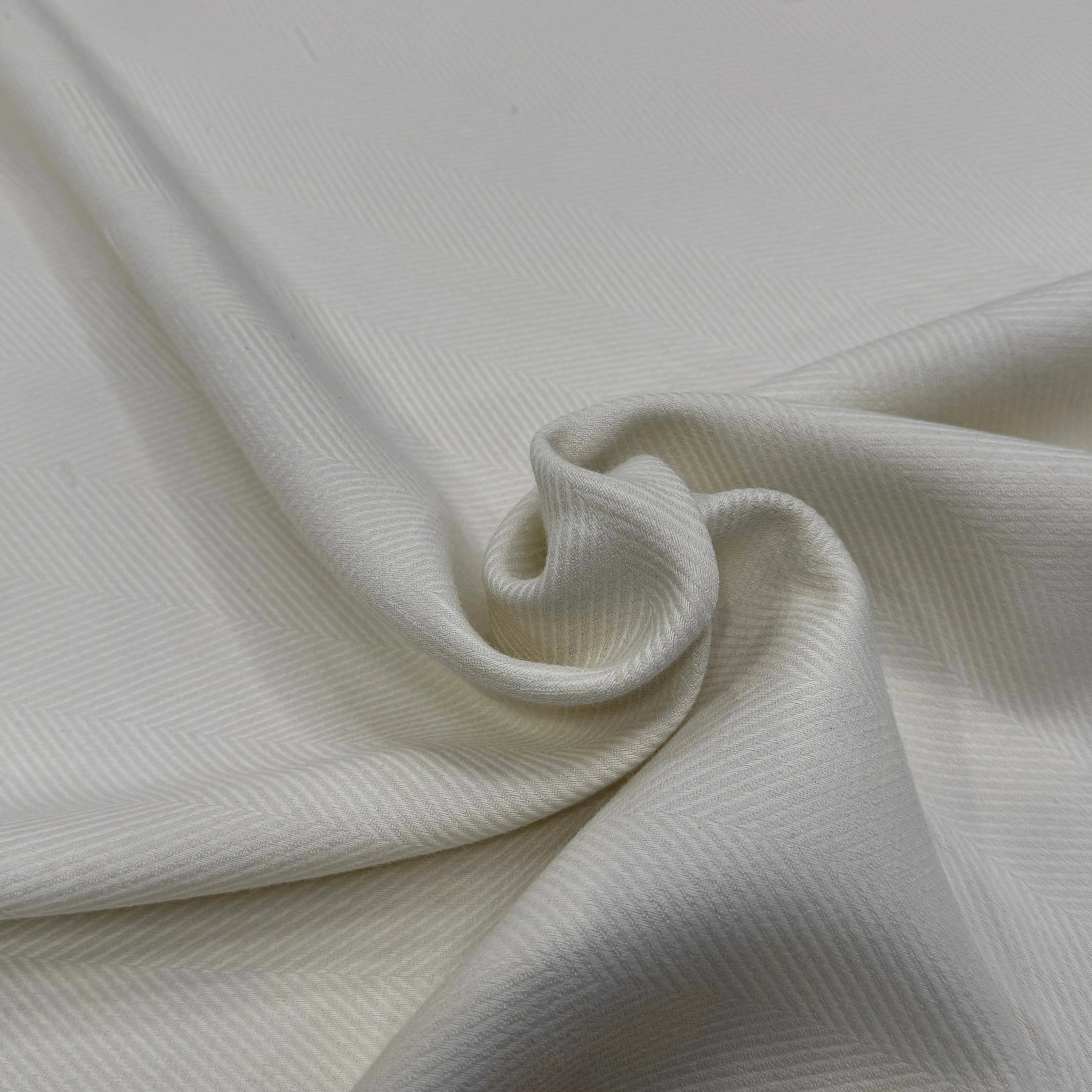 GABARDINE CHEVRON POLYVISCOSE LOURDE BLANC CASSÉ 30% VISCOSE - My Little Coupon