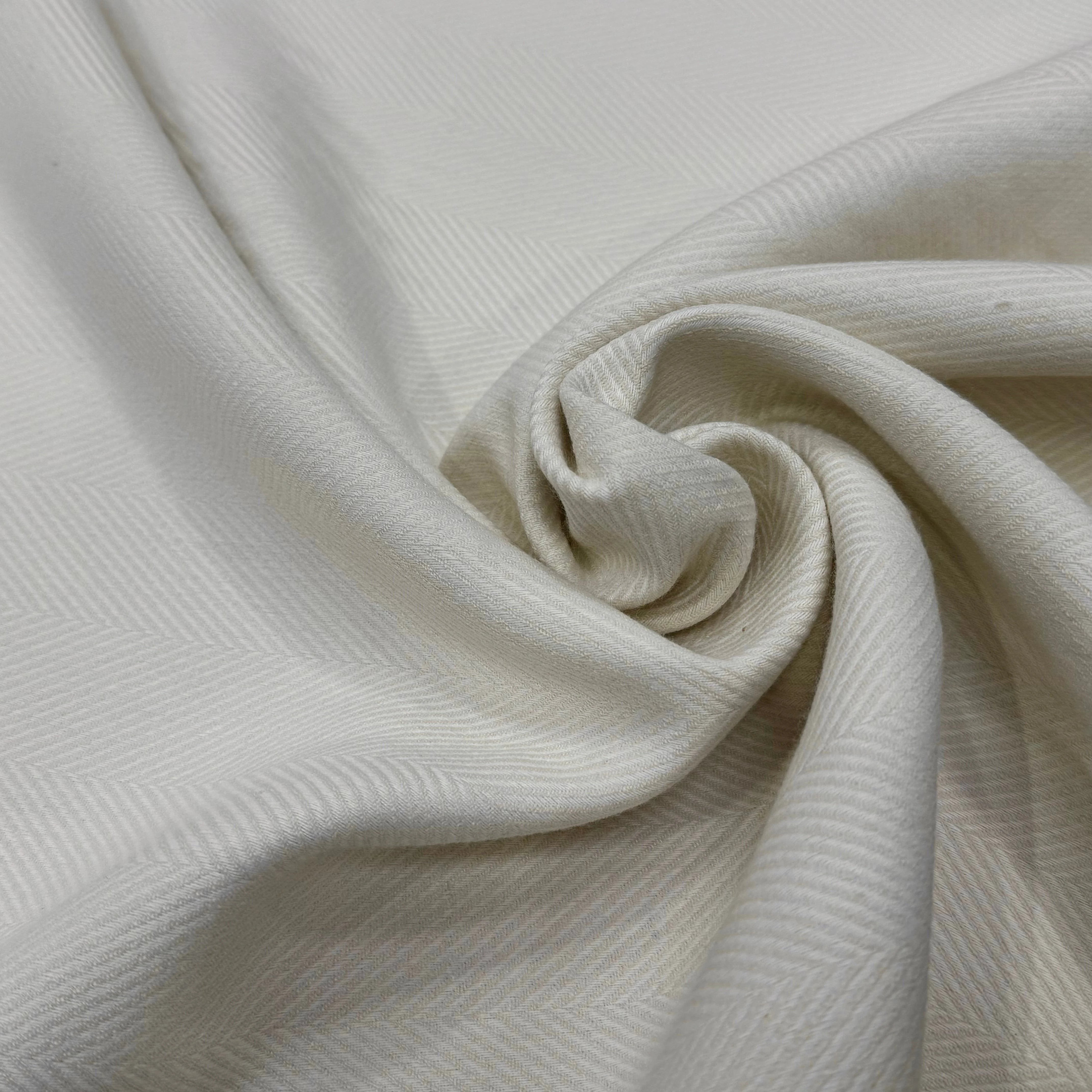 GABARDINE CHEVRON POLYVISCOSE LOURDE BLANC CASSÉ 30% VISCOSE - My Little Coupon