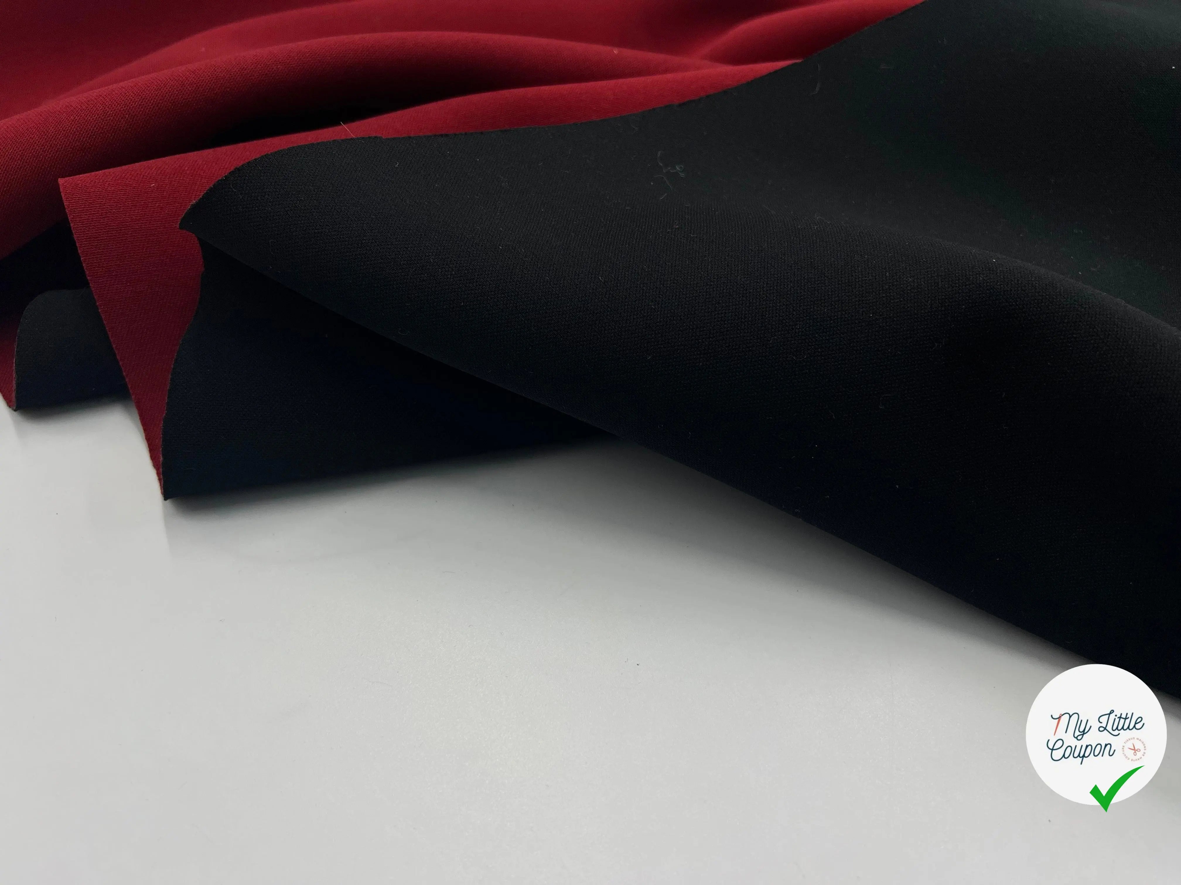 GABARDINE CONTRECOLLÉ REVERSIBLE NOIRE ET ROUGE - My Little Coupon - tissu - coudre