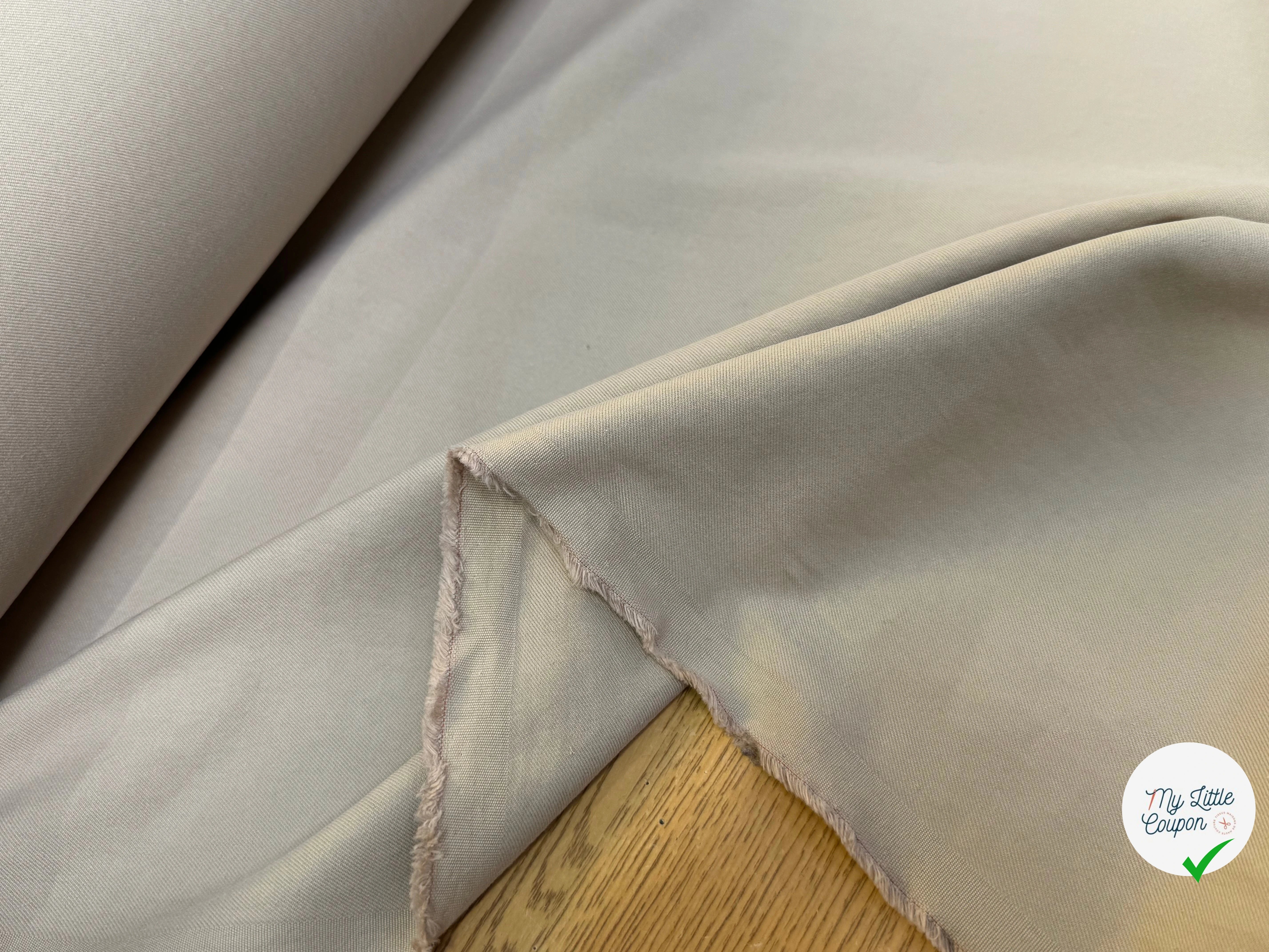 GABARDINE DE COTON BEAU TOUCHER LÉGÈREMENT STRIÉE BEIGE CREME - My Little Coupon