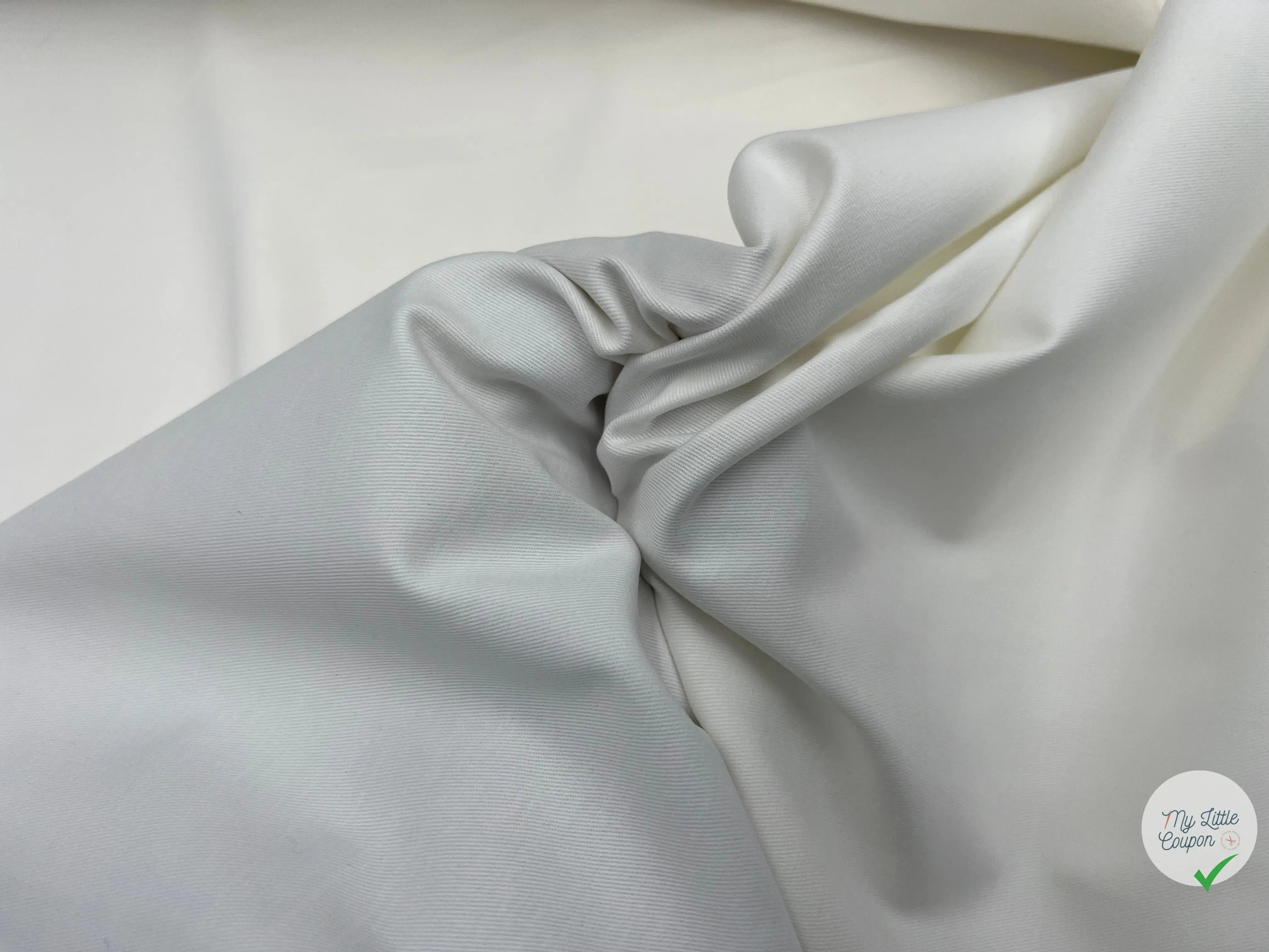 GABARDINE DE COTON BLANCHE ÉCRU LÉGÈRE - coupon de tissu de 3 mètres - My Little Coupon - tissu - coudre