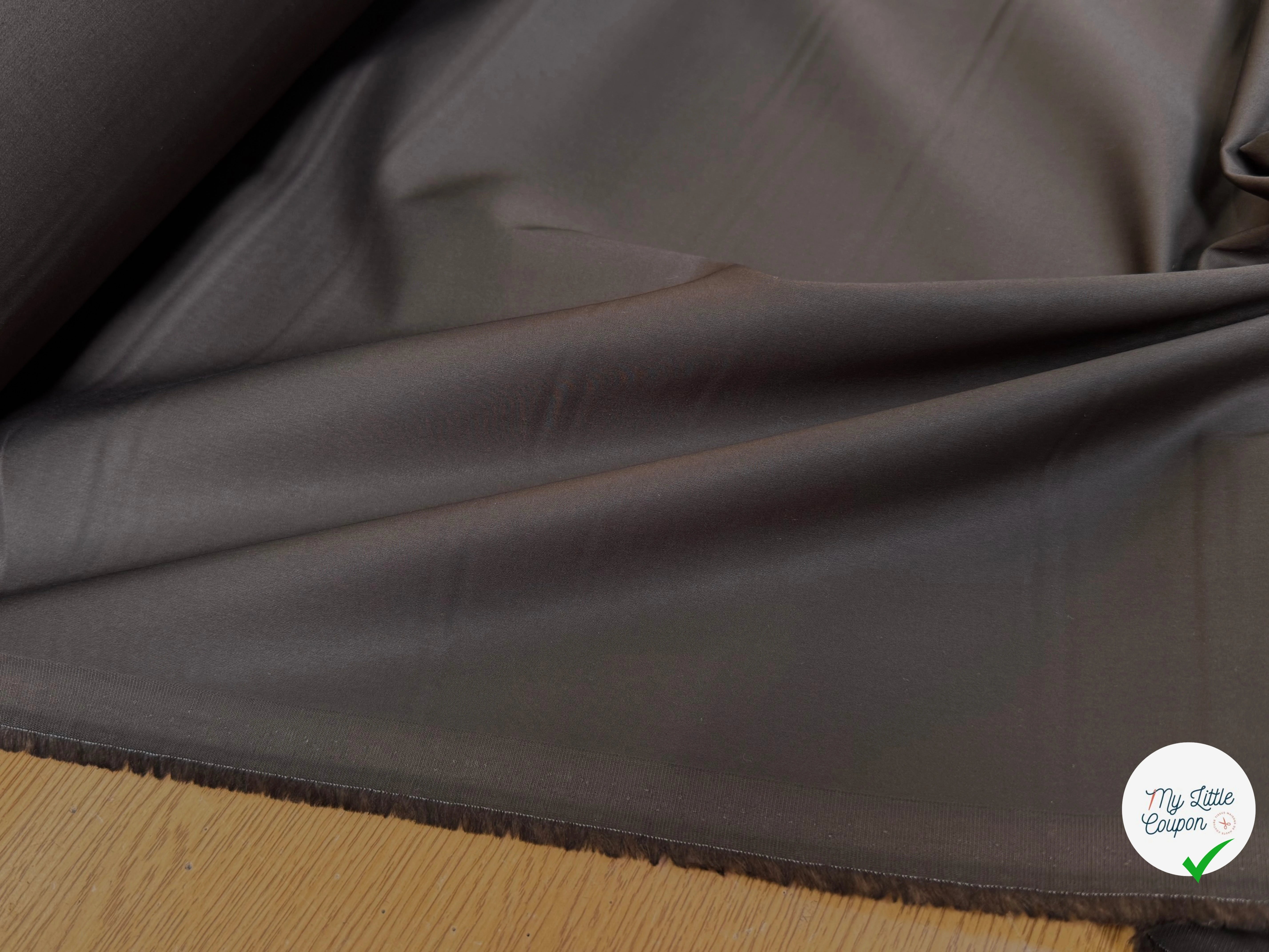GABARDINE DE COTON FINE CHOCO MARRON LISSE ÉFFET CRAQUANT - My Little Coupon