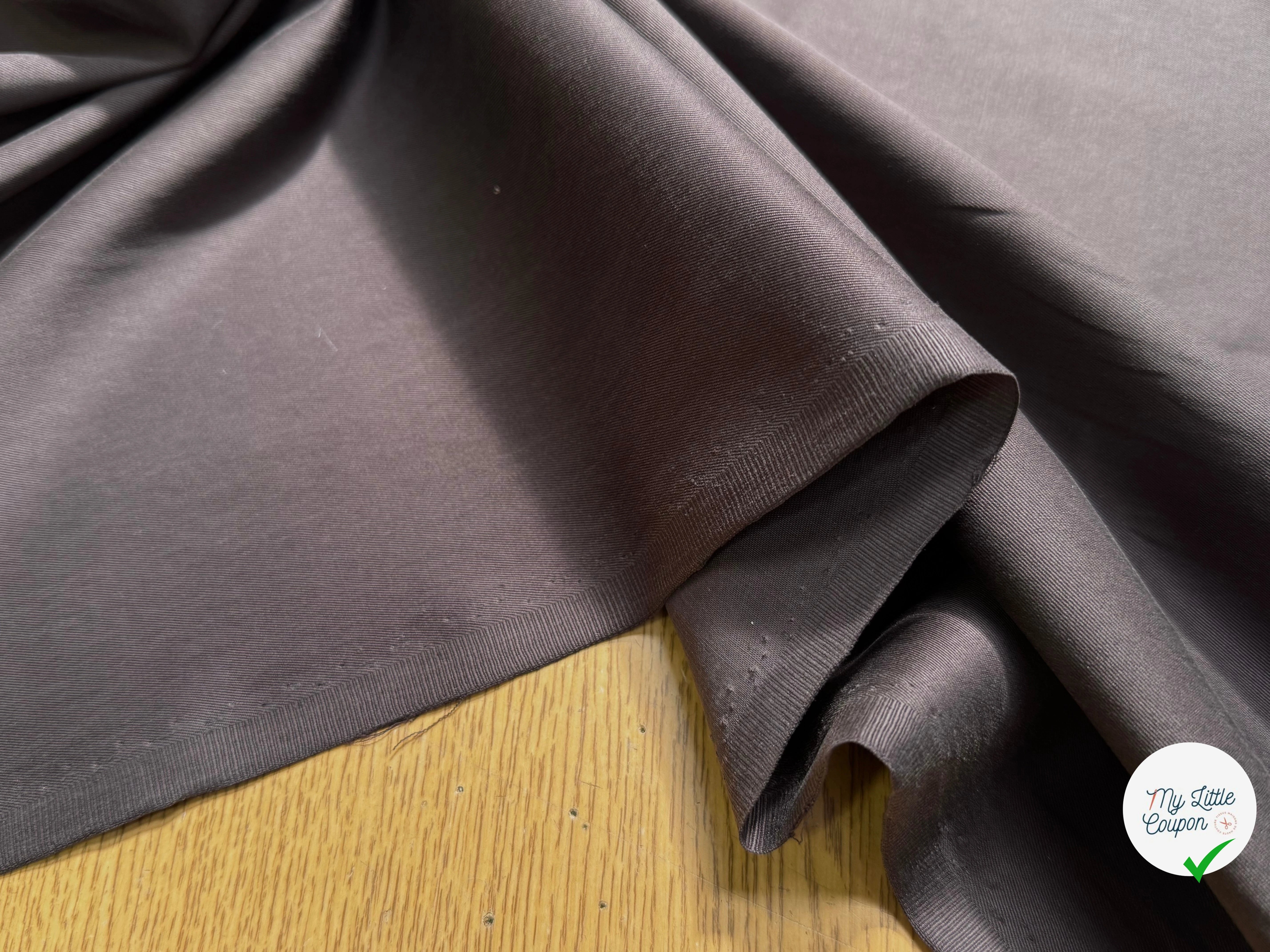 GABARDINE DE COTON FINE LÉGÈREMENT STRIÉE MARRON FONCÉ QUALITÉ COUTURE - My Little Coupon