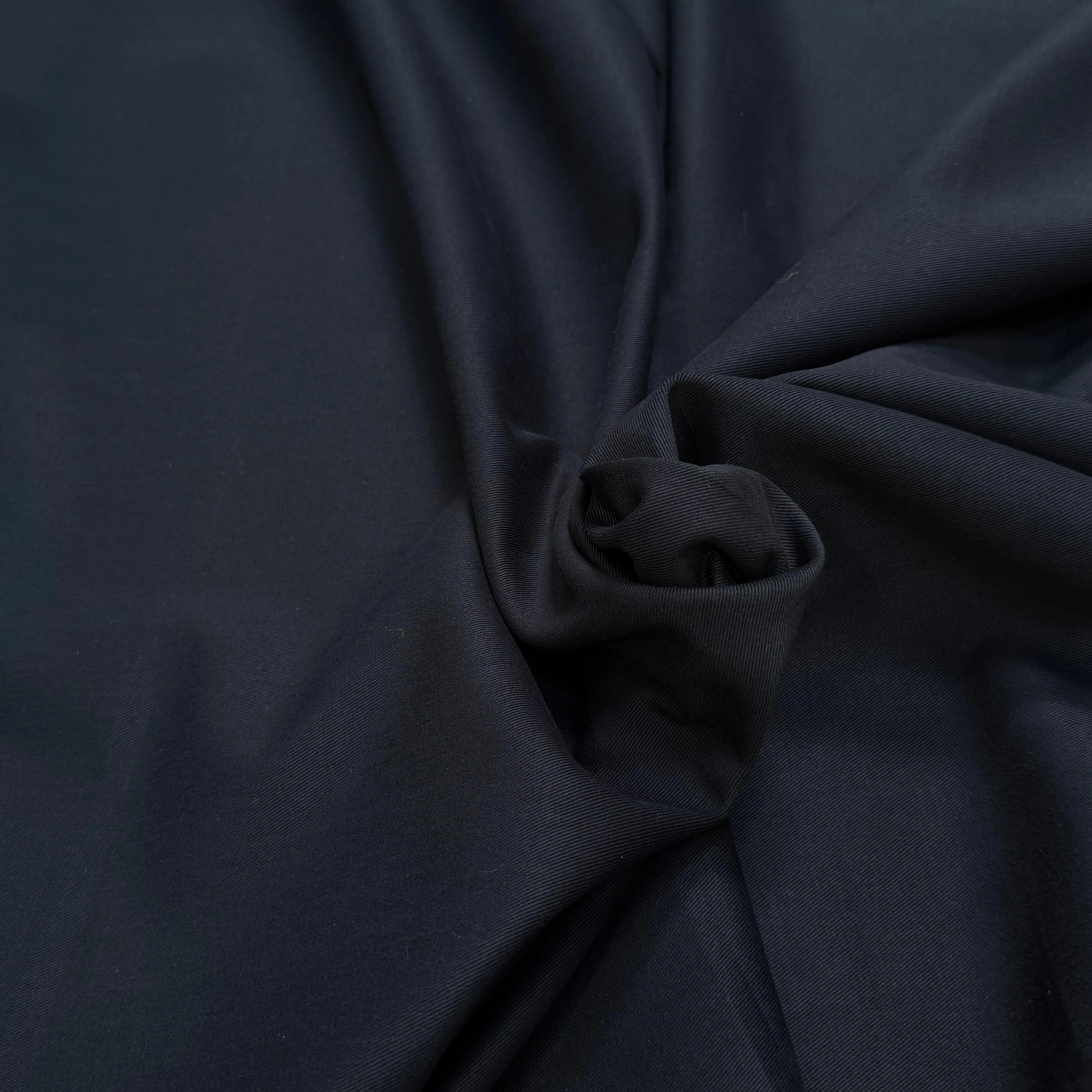 GABARDINE DE COTON FINEMENT SERGÉE GRATTÉ NAVY - My Little Coupon