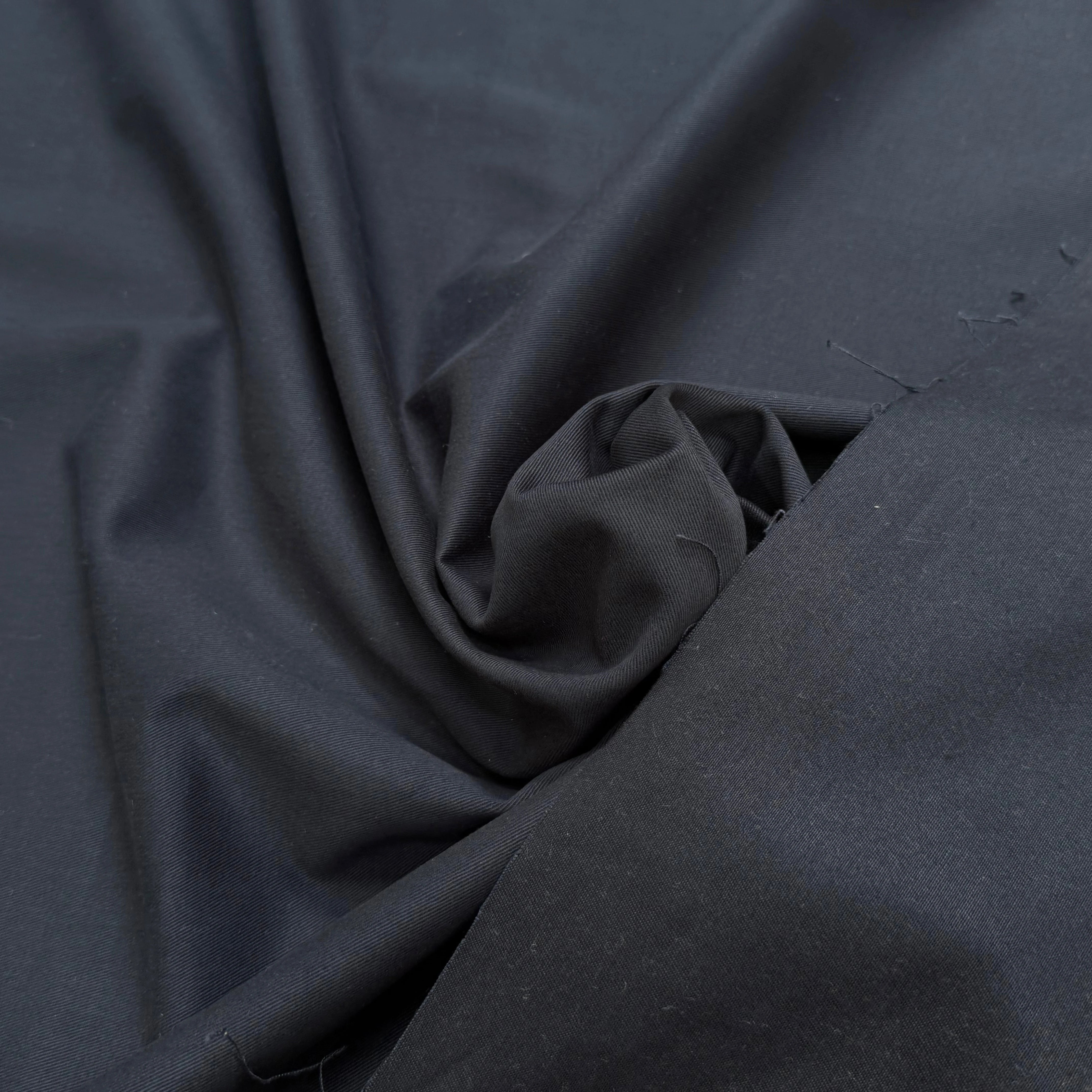 GABARDINE DE COTON FINEMENT SERGÉE GRATTÉ NAVY - My Little Coupon