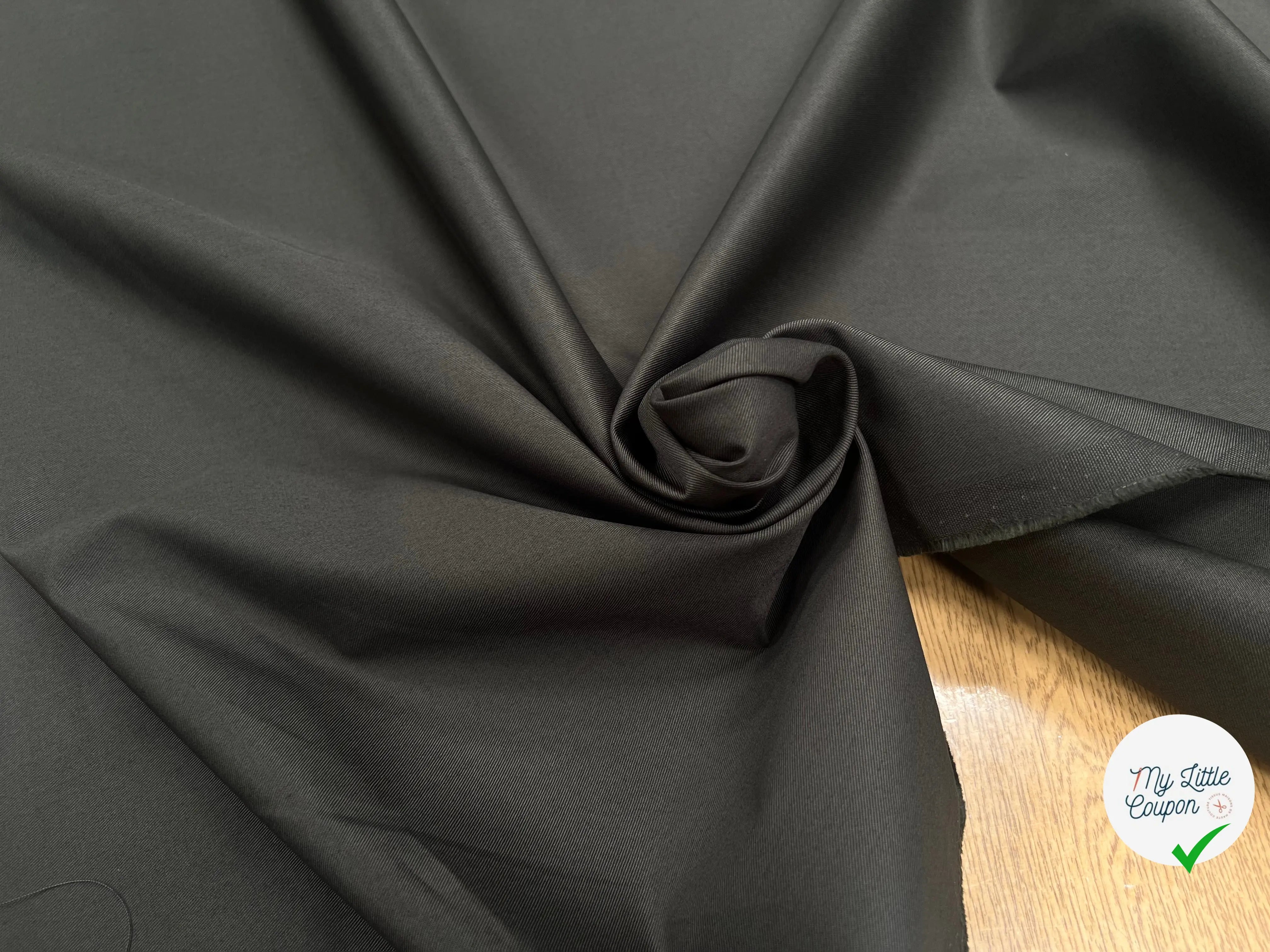 GABARDINE DE COTON FINEMENT SERGÉE KHAKI SUBLIME - My Little Coupon