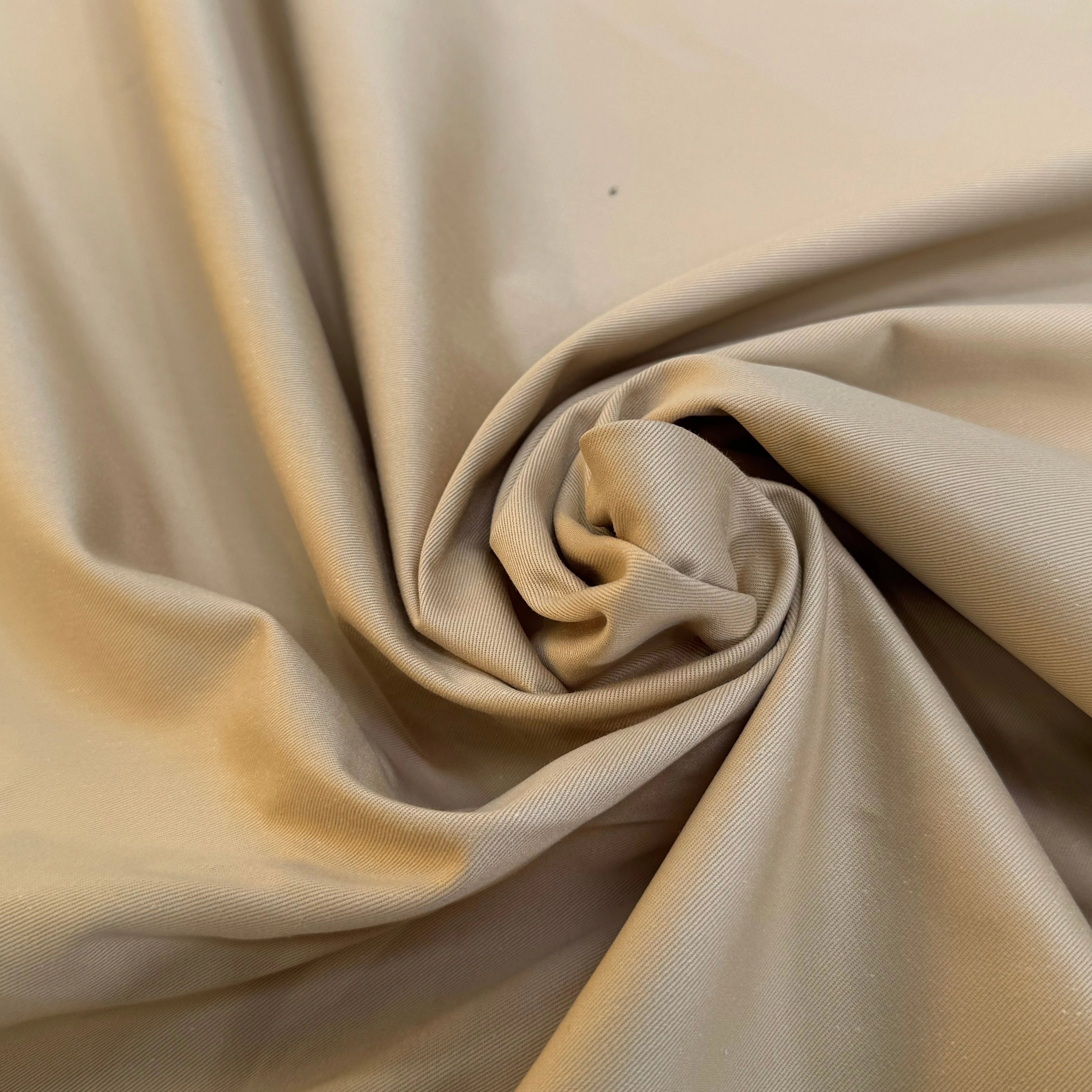 GABARDINE DE COTON LÉGÈREMENT SERGÉE TRÈS BELLE TENUE BEIGE FONCÉ - My Little Coupon