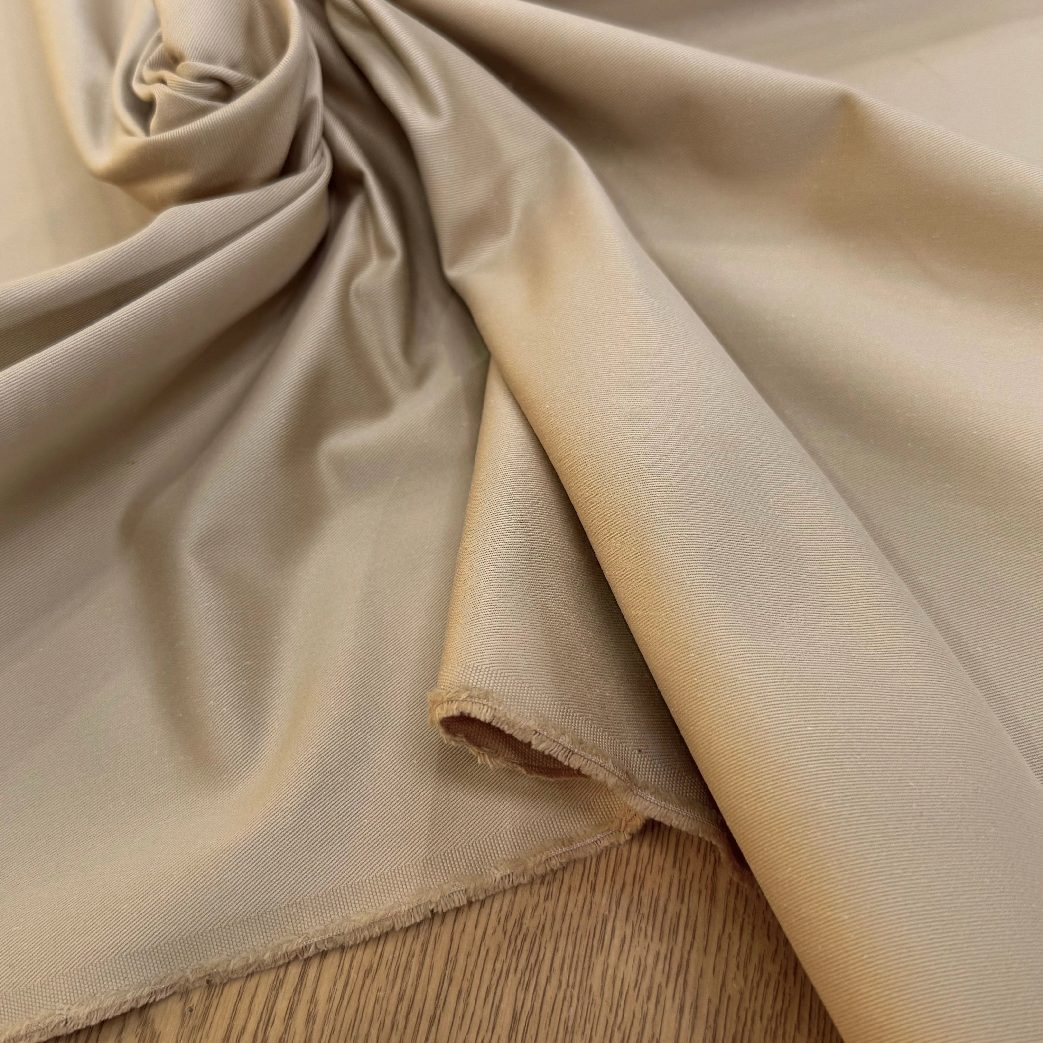 GABARDINE DE COTON LÉGÈREMENT SERGÉE TRÈS BELLE TENUE BEIGE FONCÉ - My Little Coupon