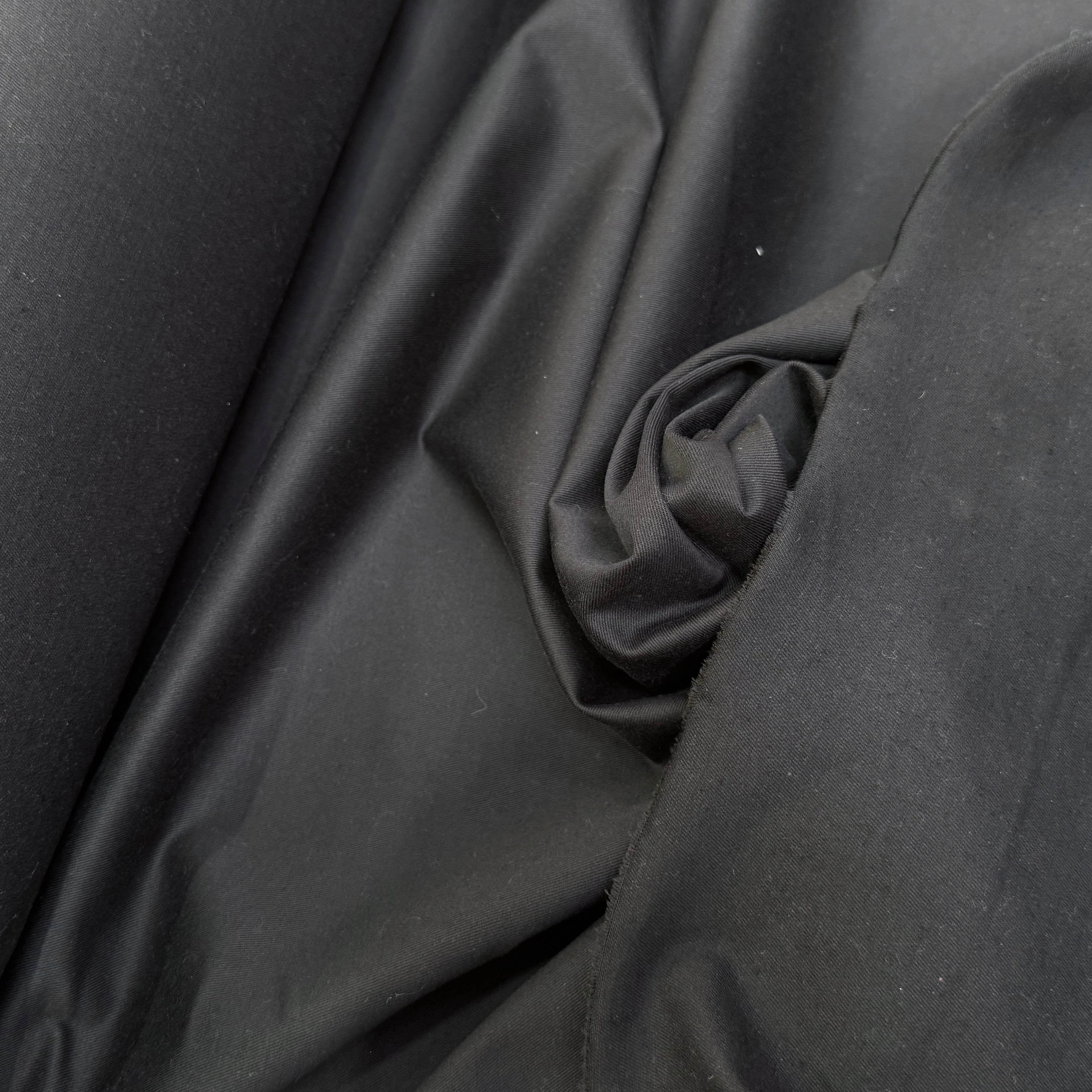 GABARDINE DE COTON NOIR FINEMENT SERGÉE NATURELLE STRETCH - My Little Coupon