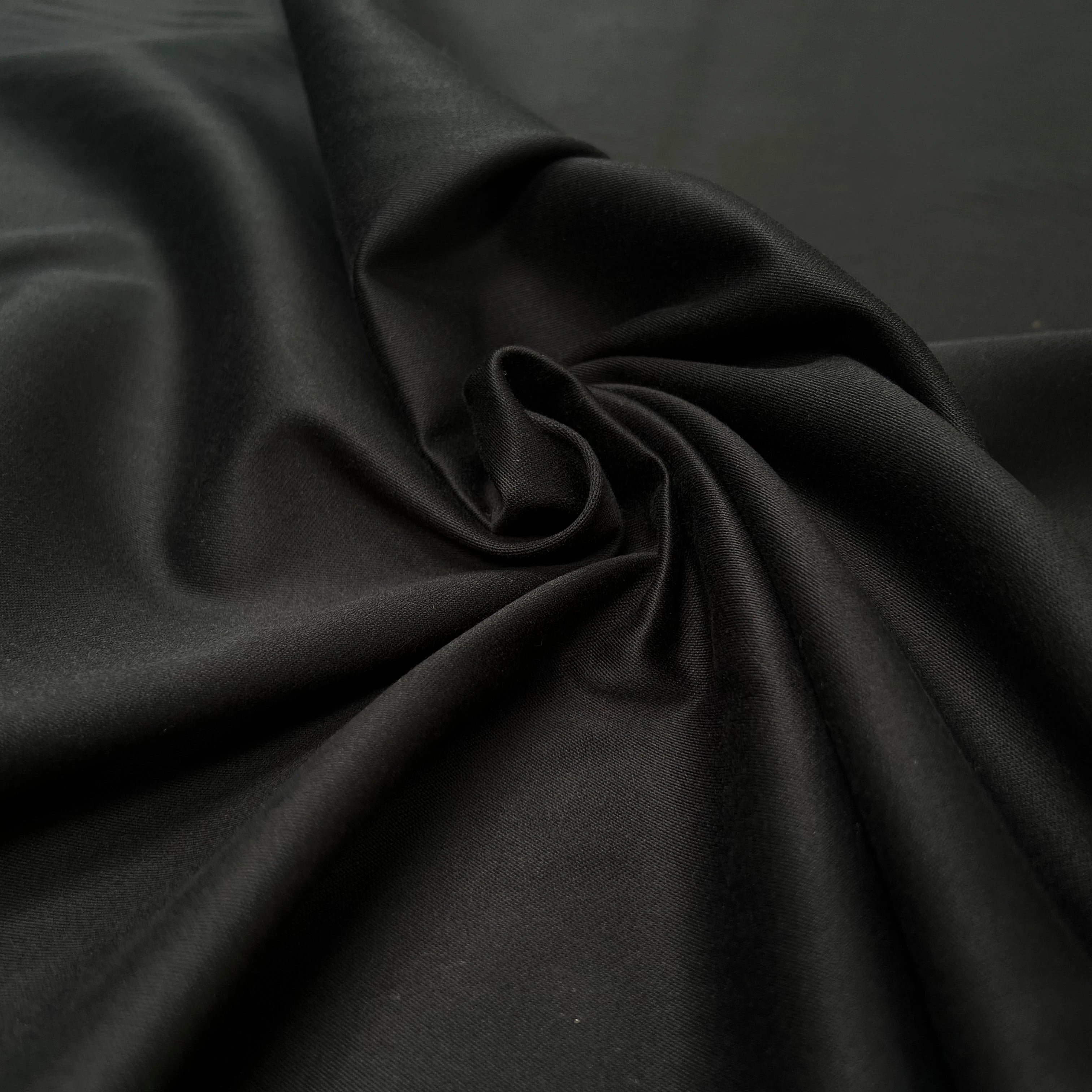 GABARDINE DE COTON NOIR SATINÉ - My Little Coupon