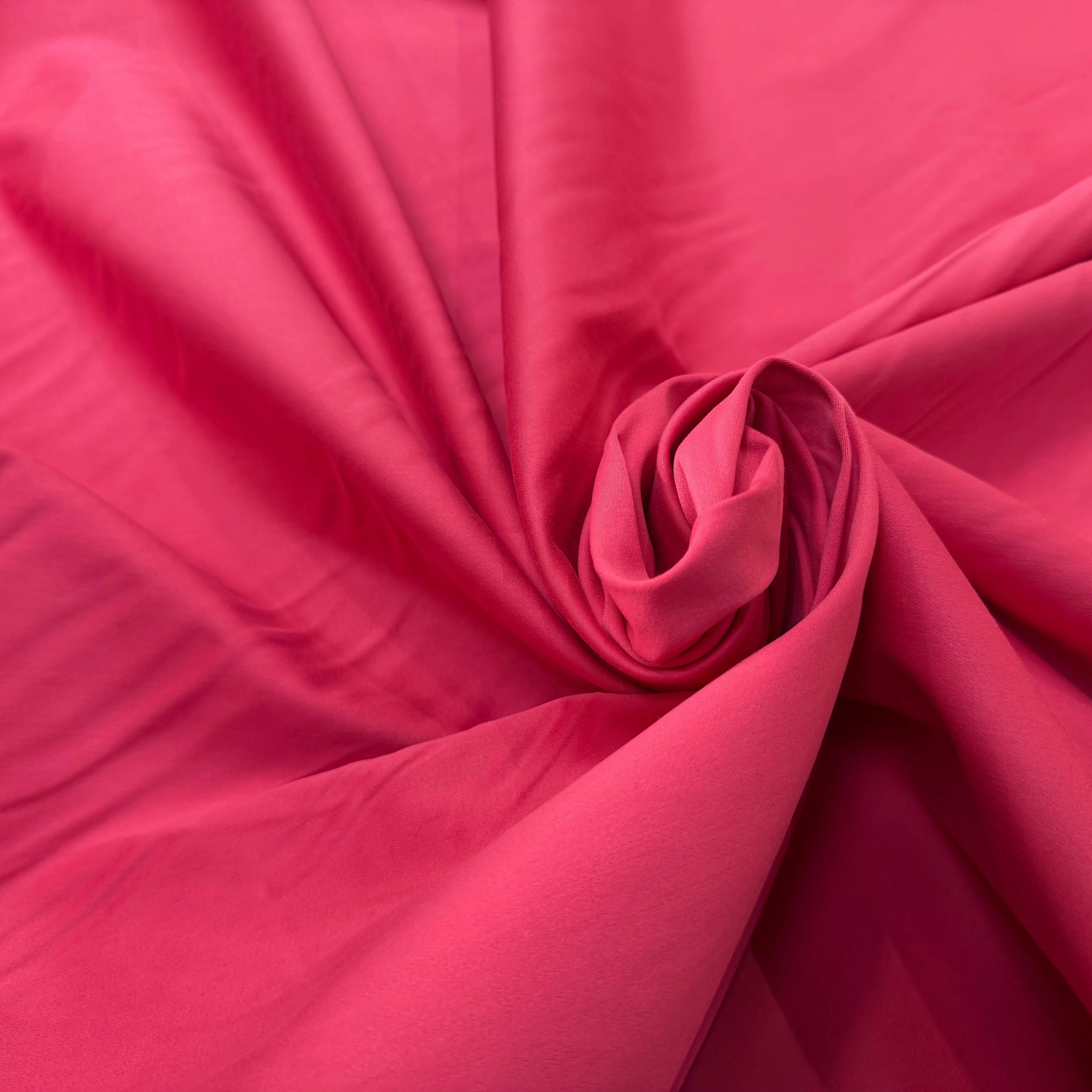 GABARDINE DE COTON ROSE LEGREMENT SATINÉ STRETCH - My Little Coupon