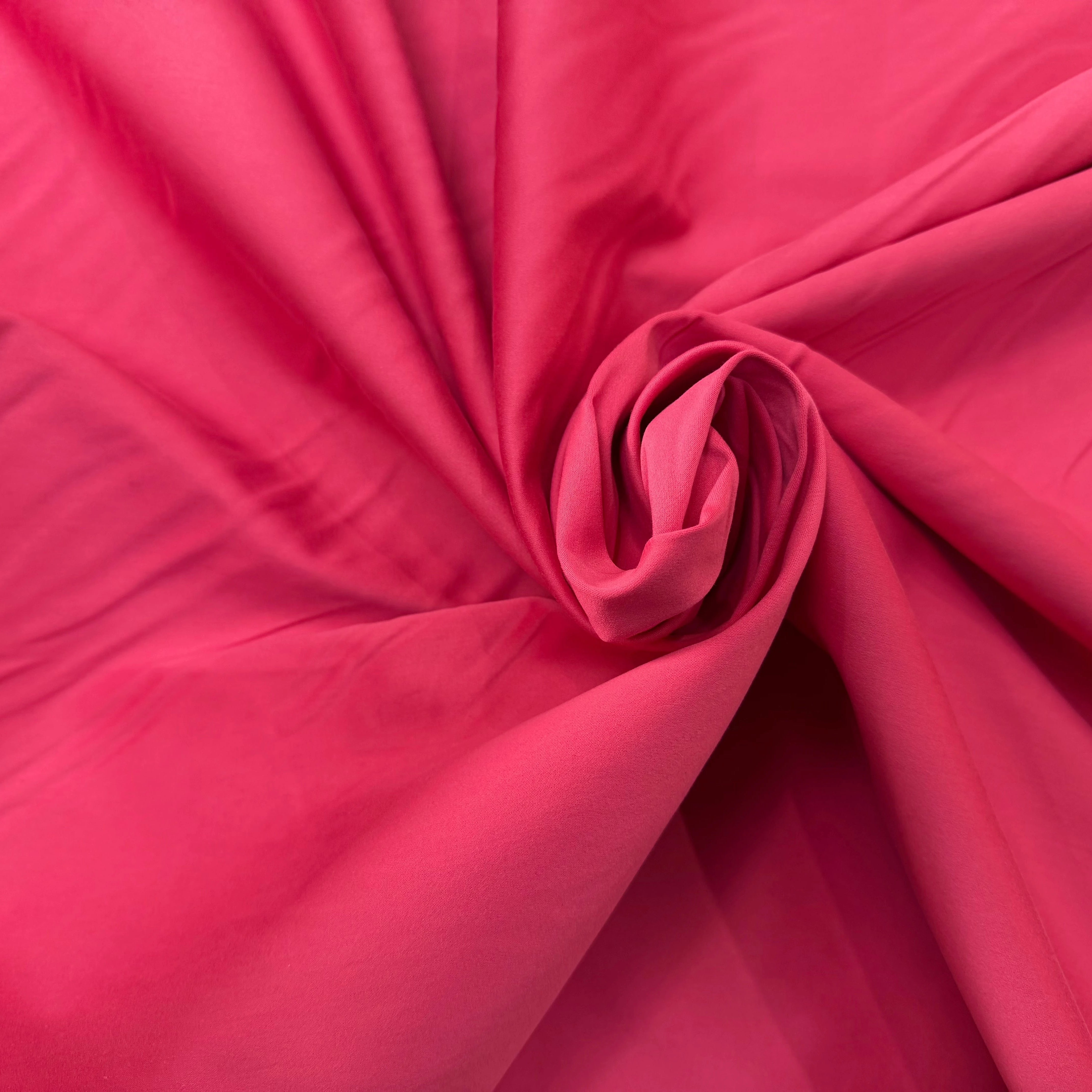 GABARDINE DE COTON ROSE LEGREMENT SATINÉ STRETCH - My Little Coupon