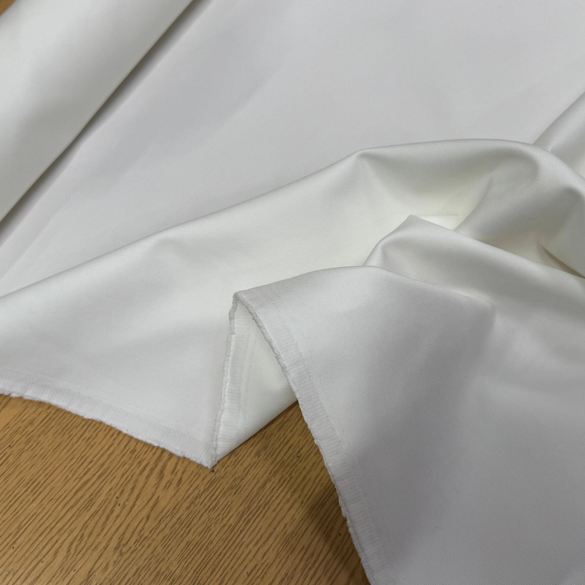 GABARDINE DE COTON SERGÉE TOUCHER TRÈS AGRÉABLE STRETCH BLANC 80% COTON - My Little Coupon
